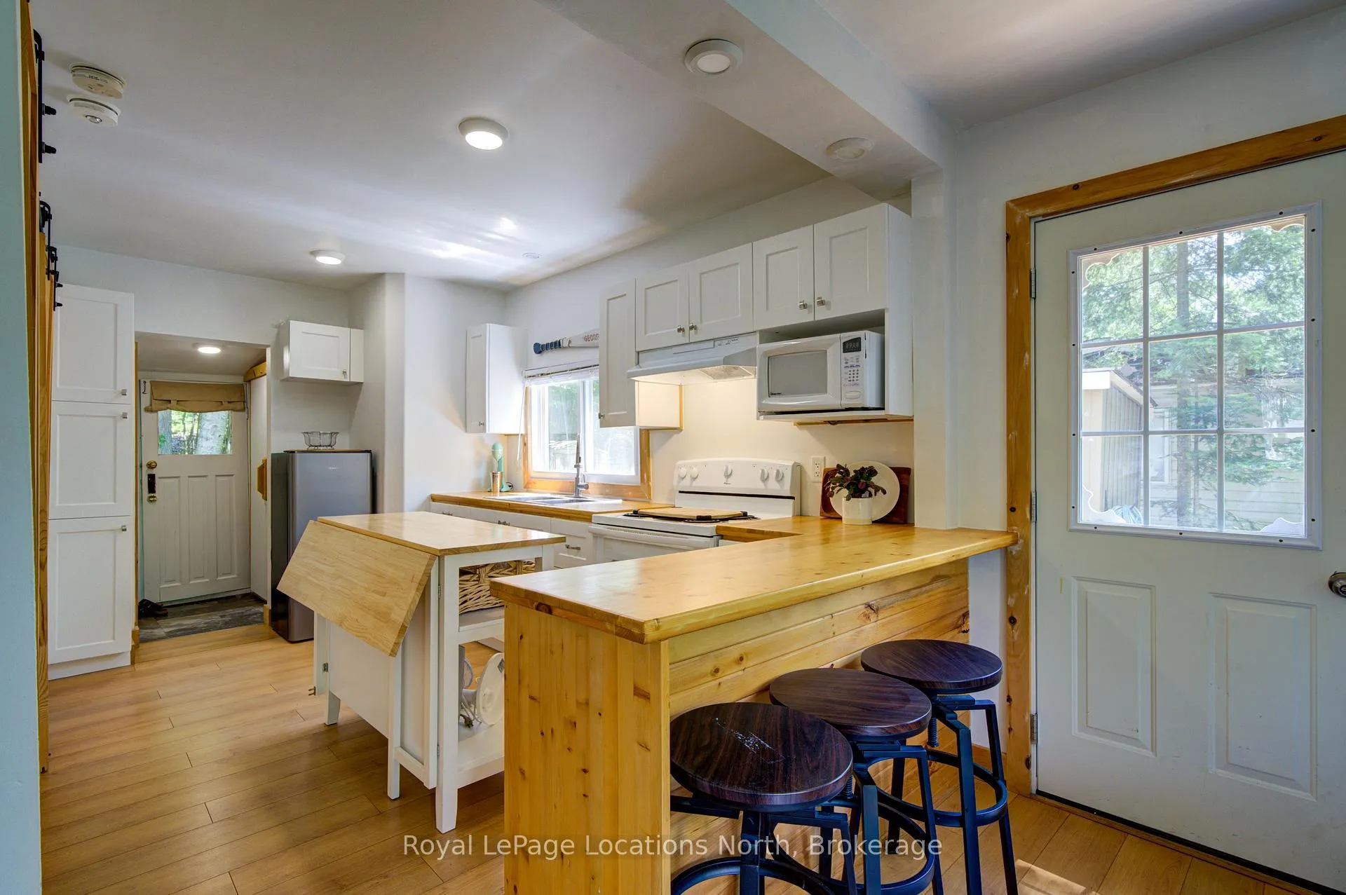 Photo 10 of 1955 Tiny Beaches Road S, Tiny, Rural Tiny — HOMEH
