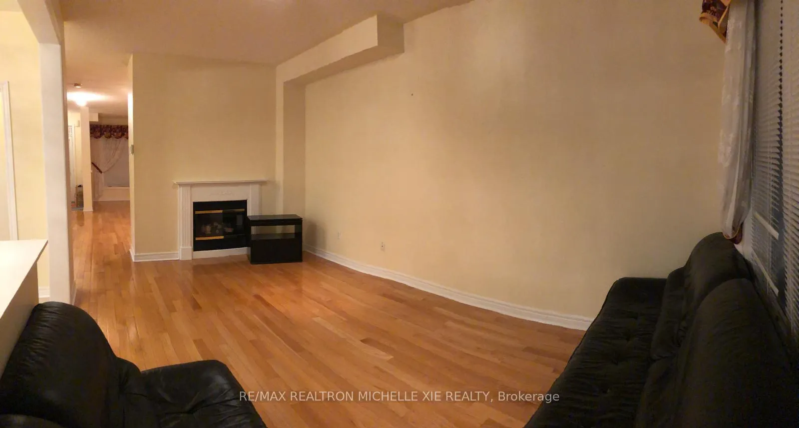 Photo 4 of 28 Bartlett Road, Markham, Cachet — HOMEH