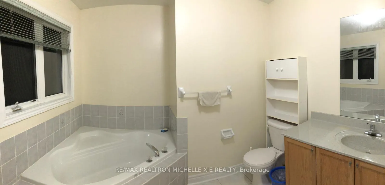 Photo 11 of 28 Bartlett Road, Markham, Cachet — HOMEH