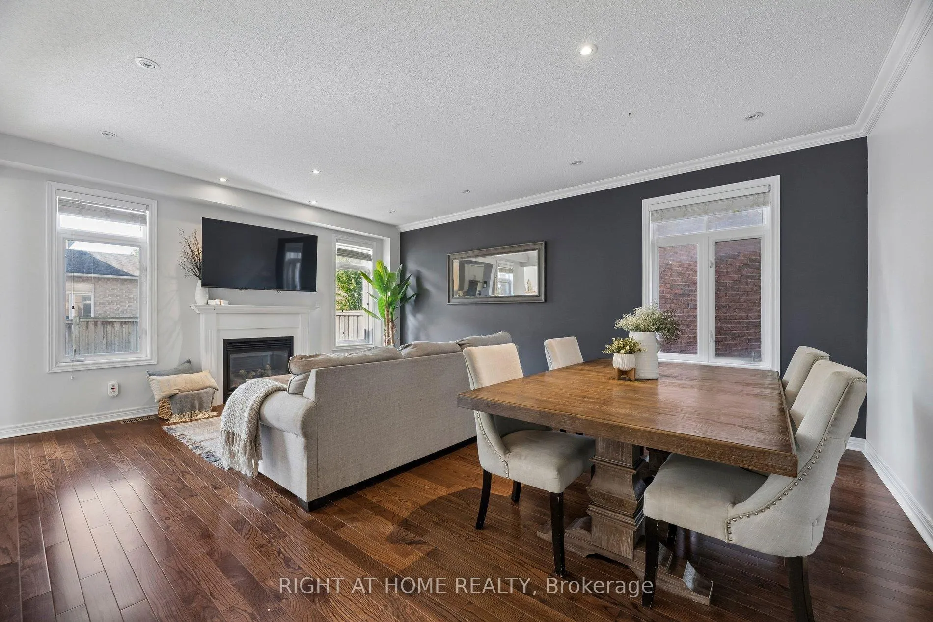 Photo 7 of 99 Hockley Avenue, Clarington, Bowmanville — HOMEH