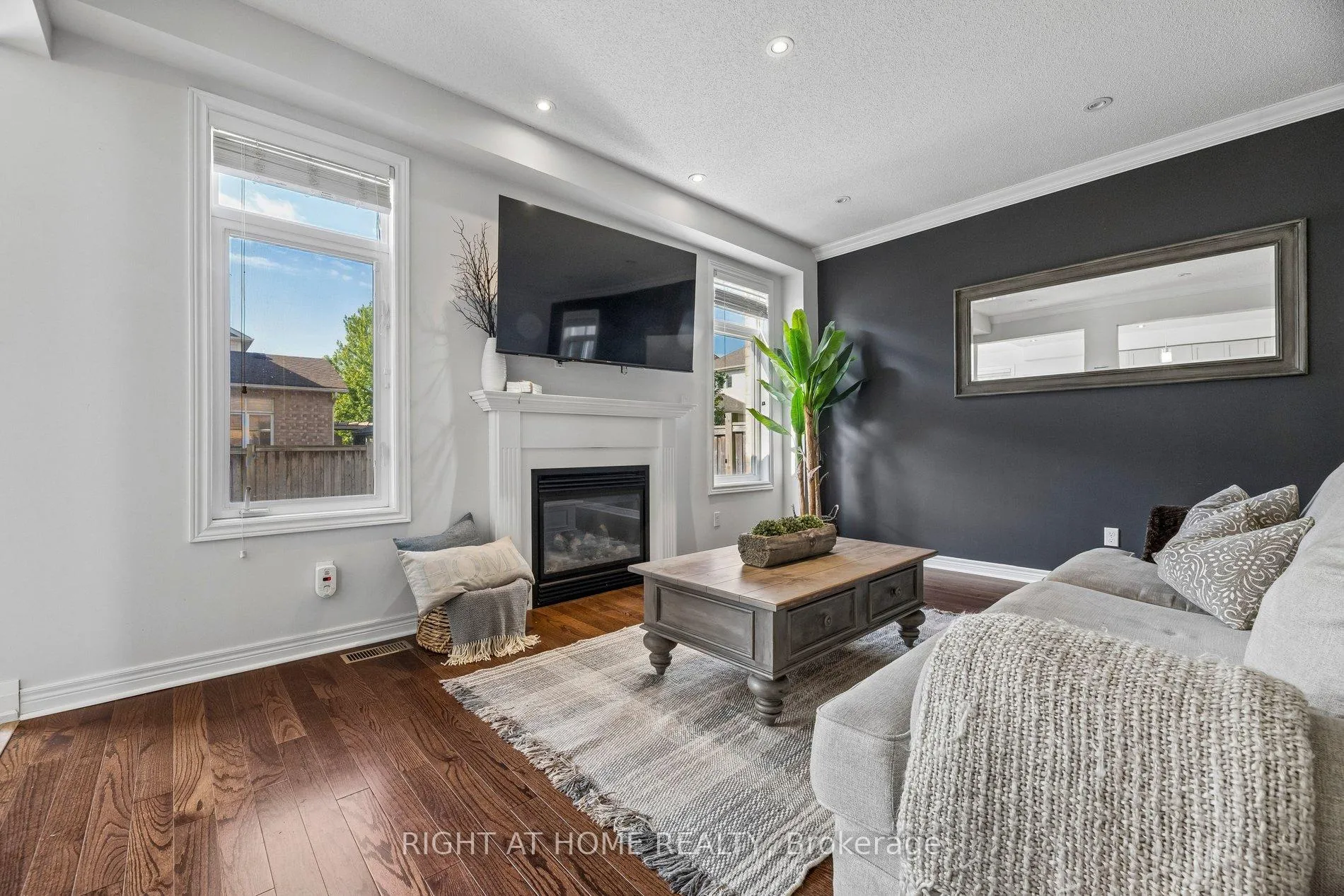 Photo 11 of 99 Hockley Avenue, Clarington, Bowmanville — HOMEH