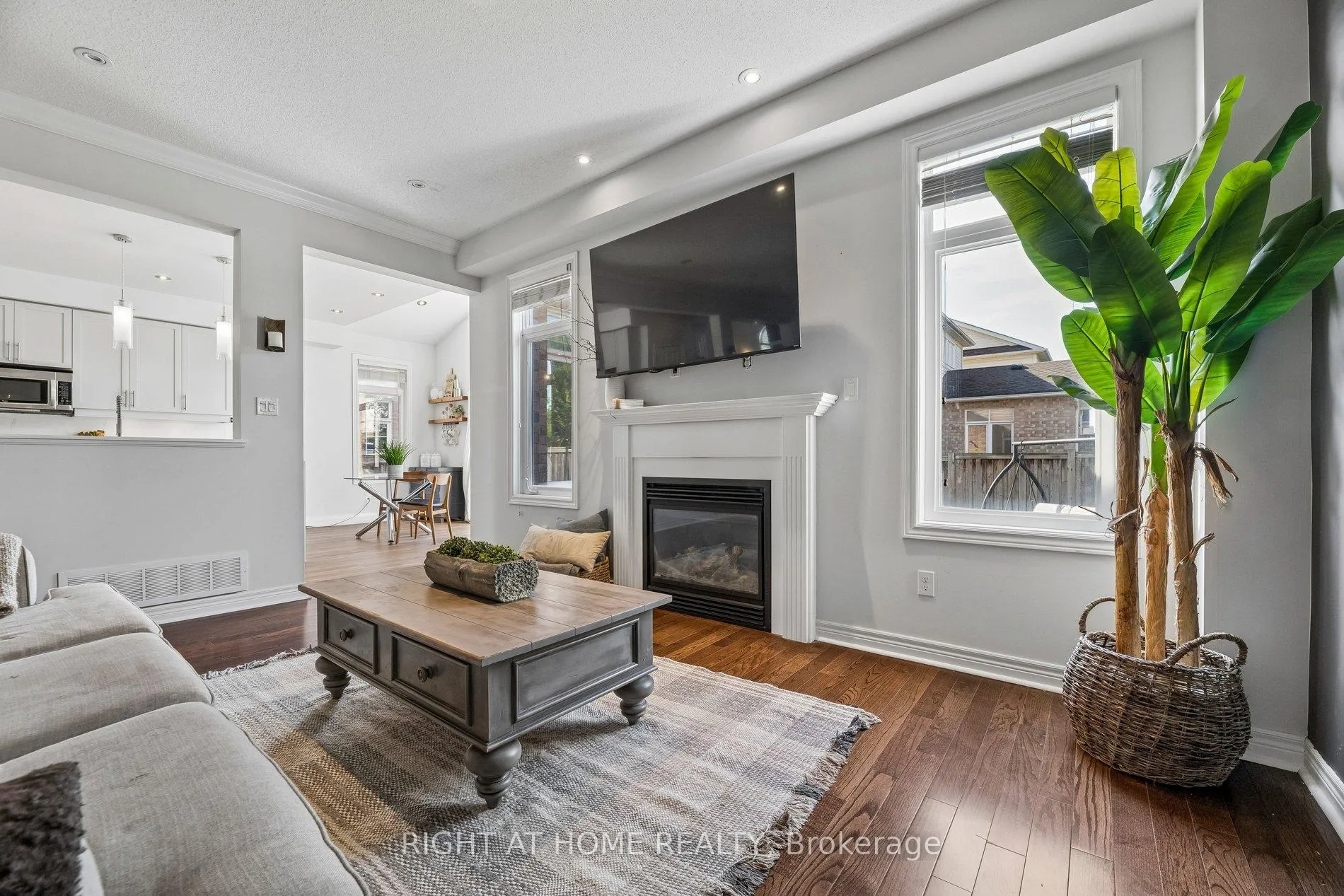 Photo 12 of 99 Hockley Avenue, Clarington, Bowmanville — HOMEH