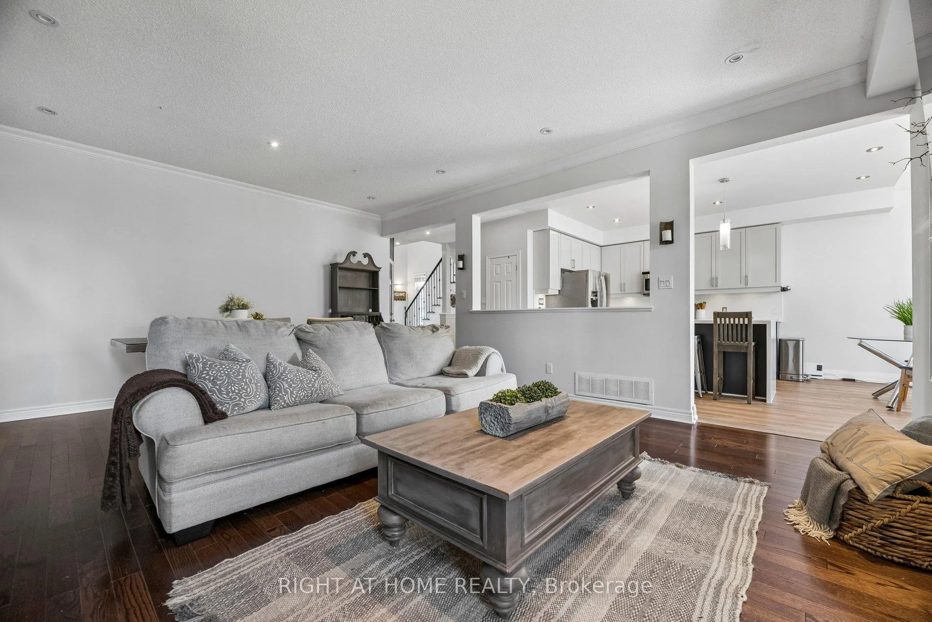 Photo 13 of 99 Hockley Avenue, Clarington, Bowmanville — HOMEH