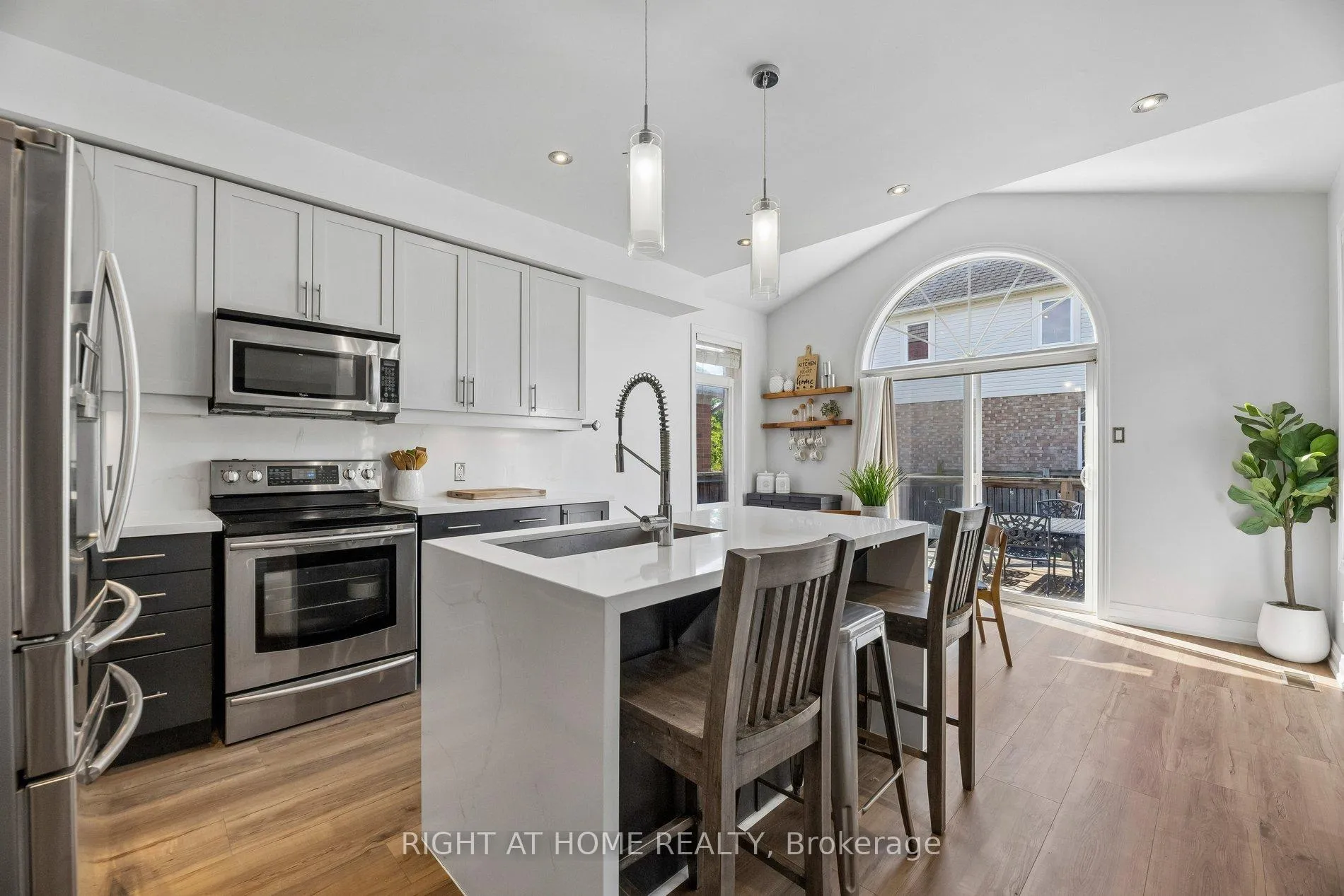 Photo 18 of 99 Hockley Avenue, Clarington, Bowmanville — HOMEH