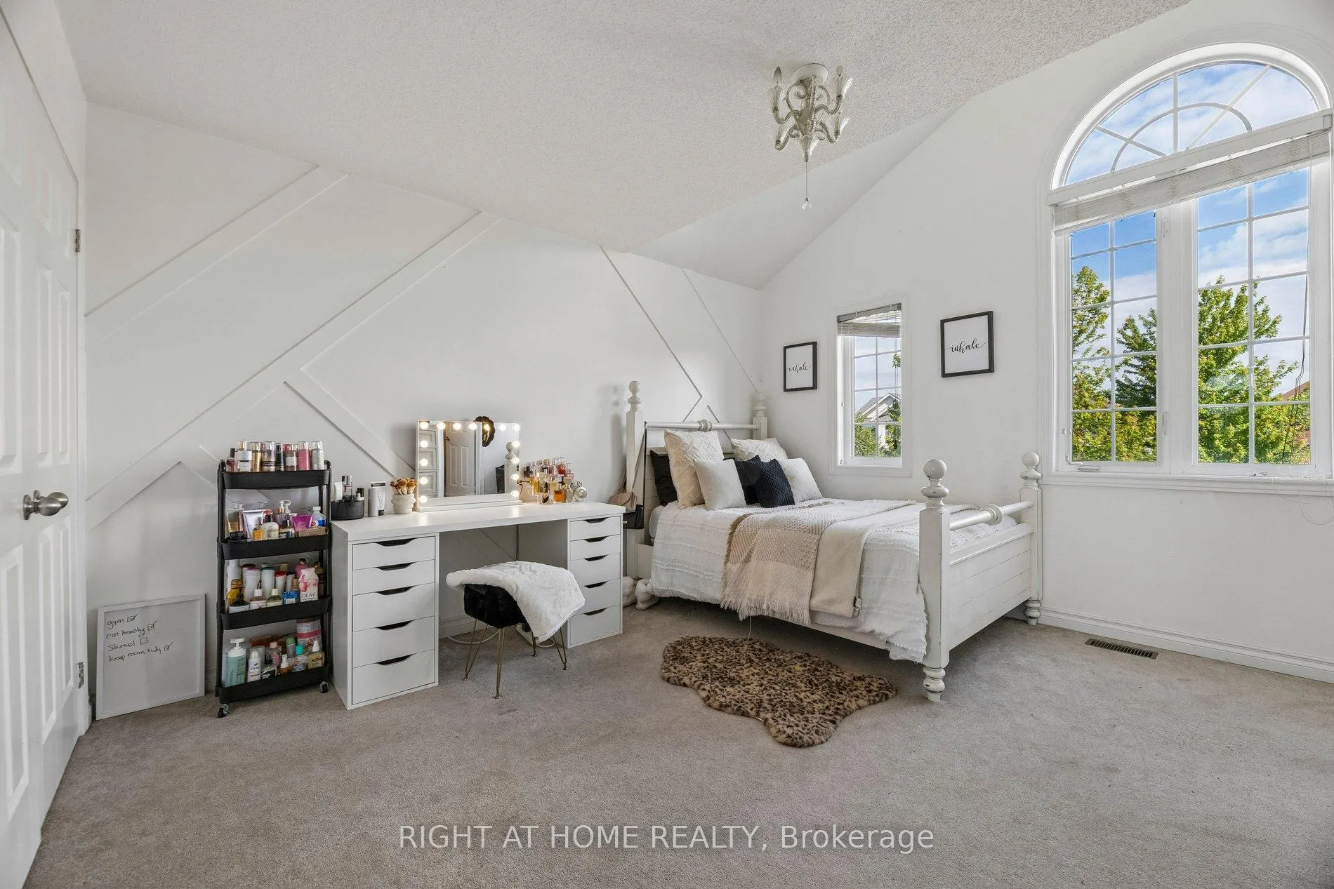 Photo 26 of 99 Hockley Avenue, Clarington, Bowmanville — HOMEH