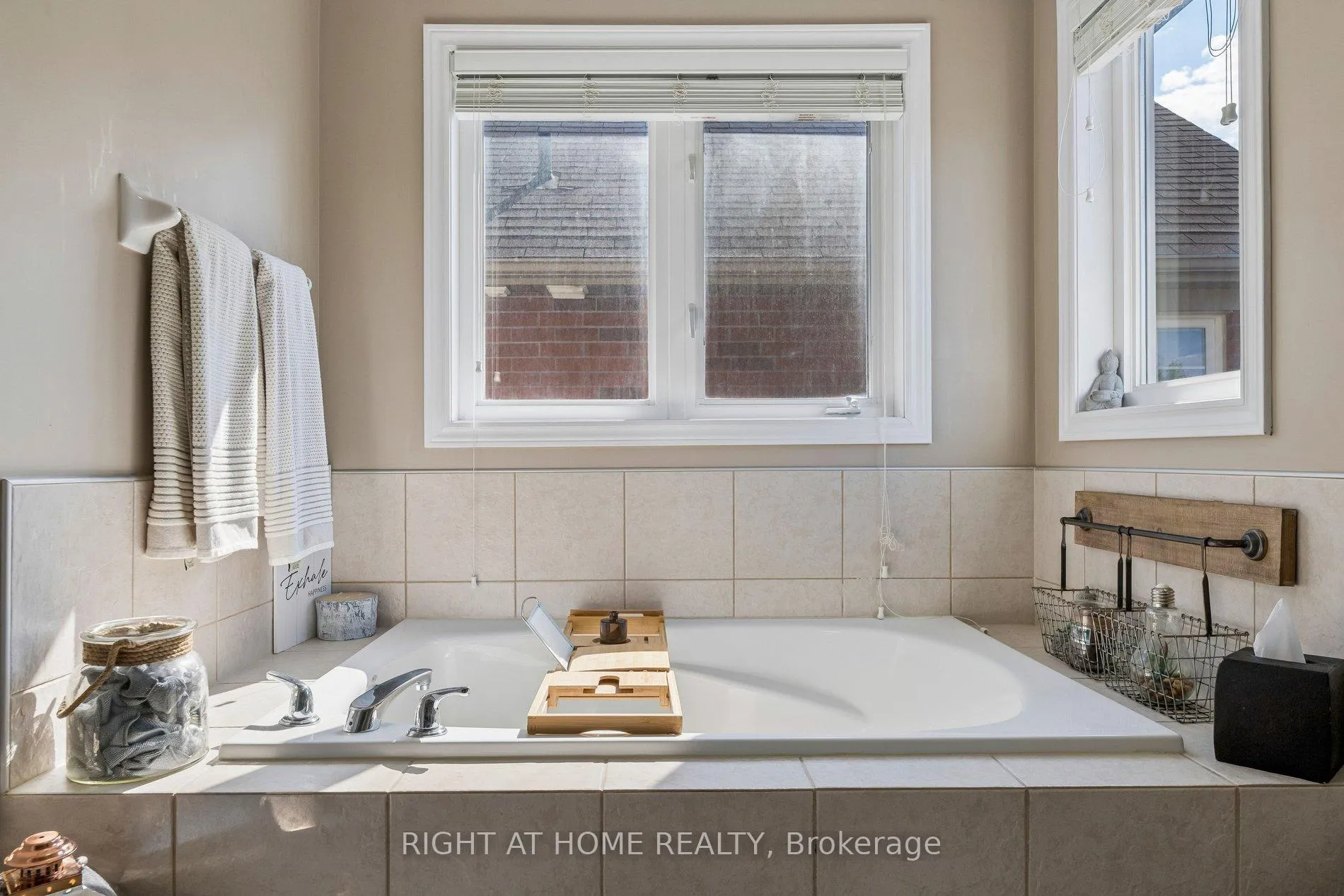 Photo 32 of 99 Hockley Avenue, Clarington, Bowmanville — HOMEH