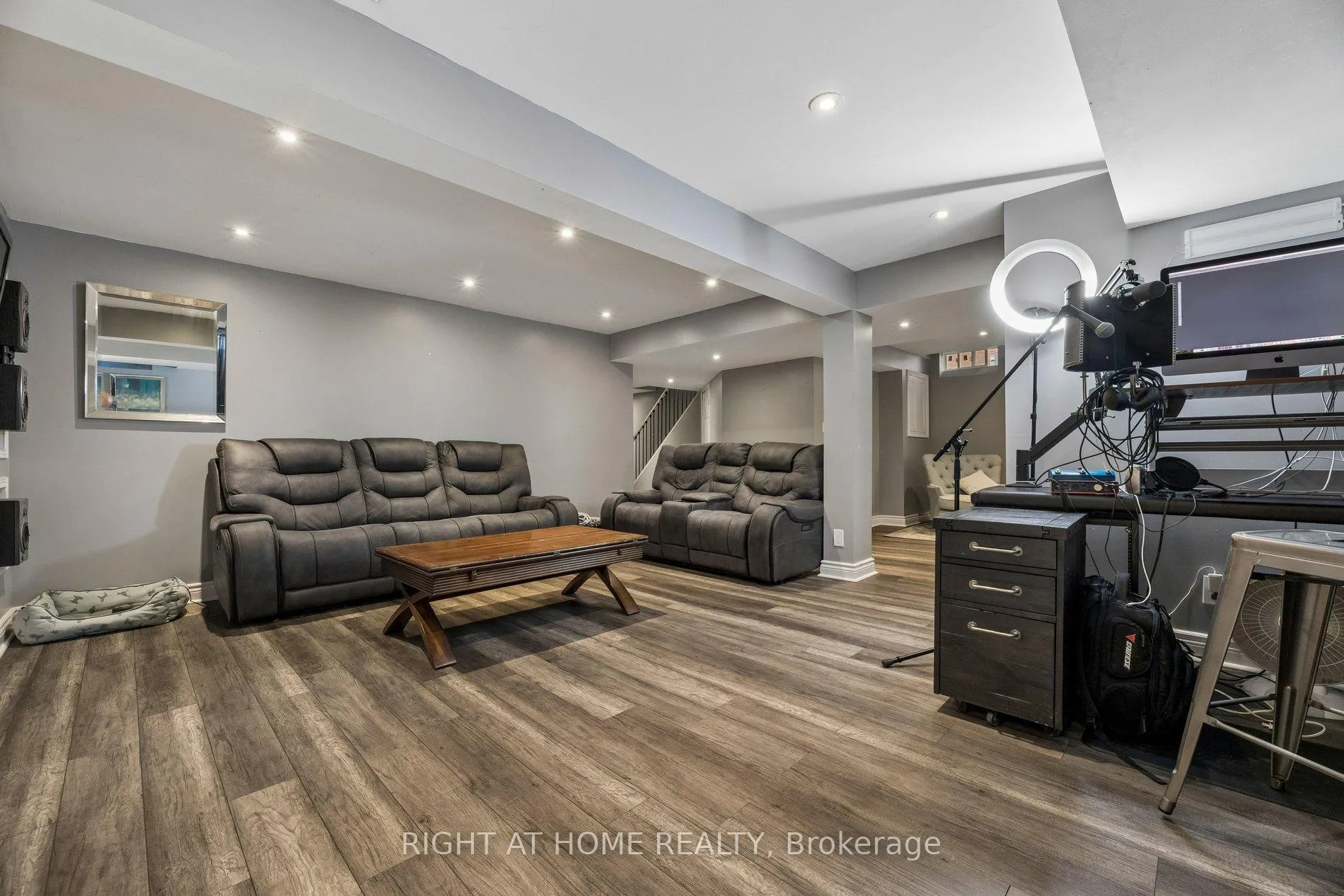 Photo 35 of 99 Hockley Avenue, Clarington, Bowmanville — HOMEH