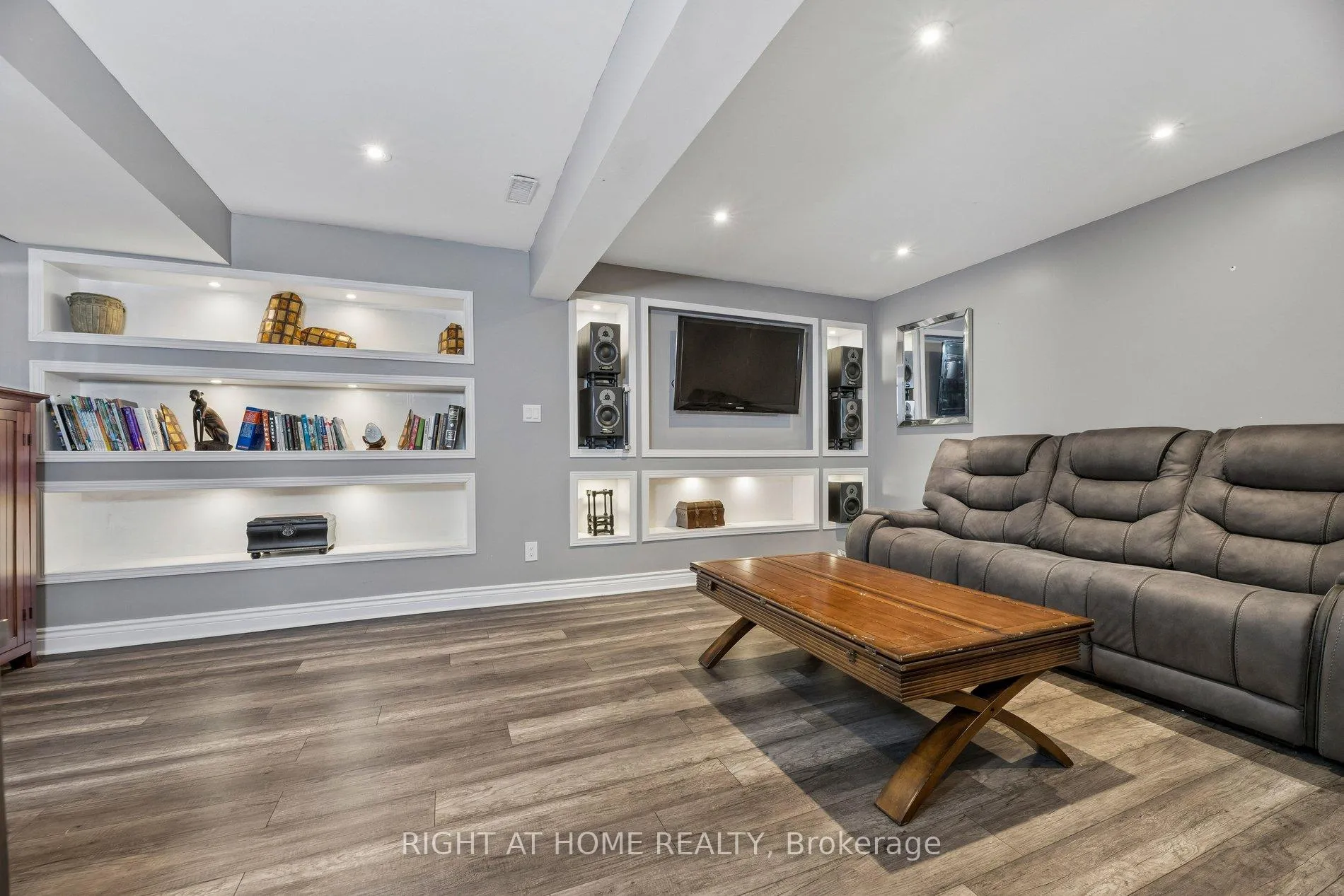Photo 36 of 99 Hockley Avenue, Clarington, Bowmanville — HOMEH