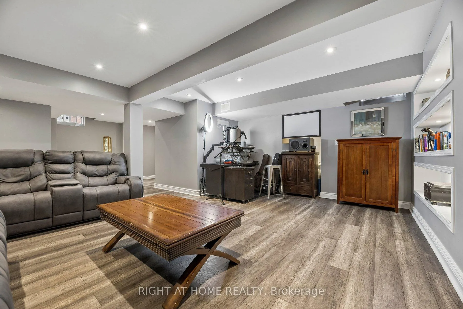 Photo 39 of 99 Hockley Avenue, Clarington, Bowmanville — HOMEH