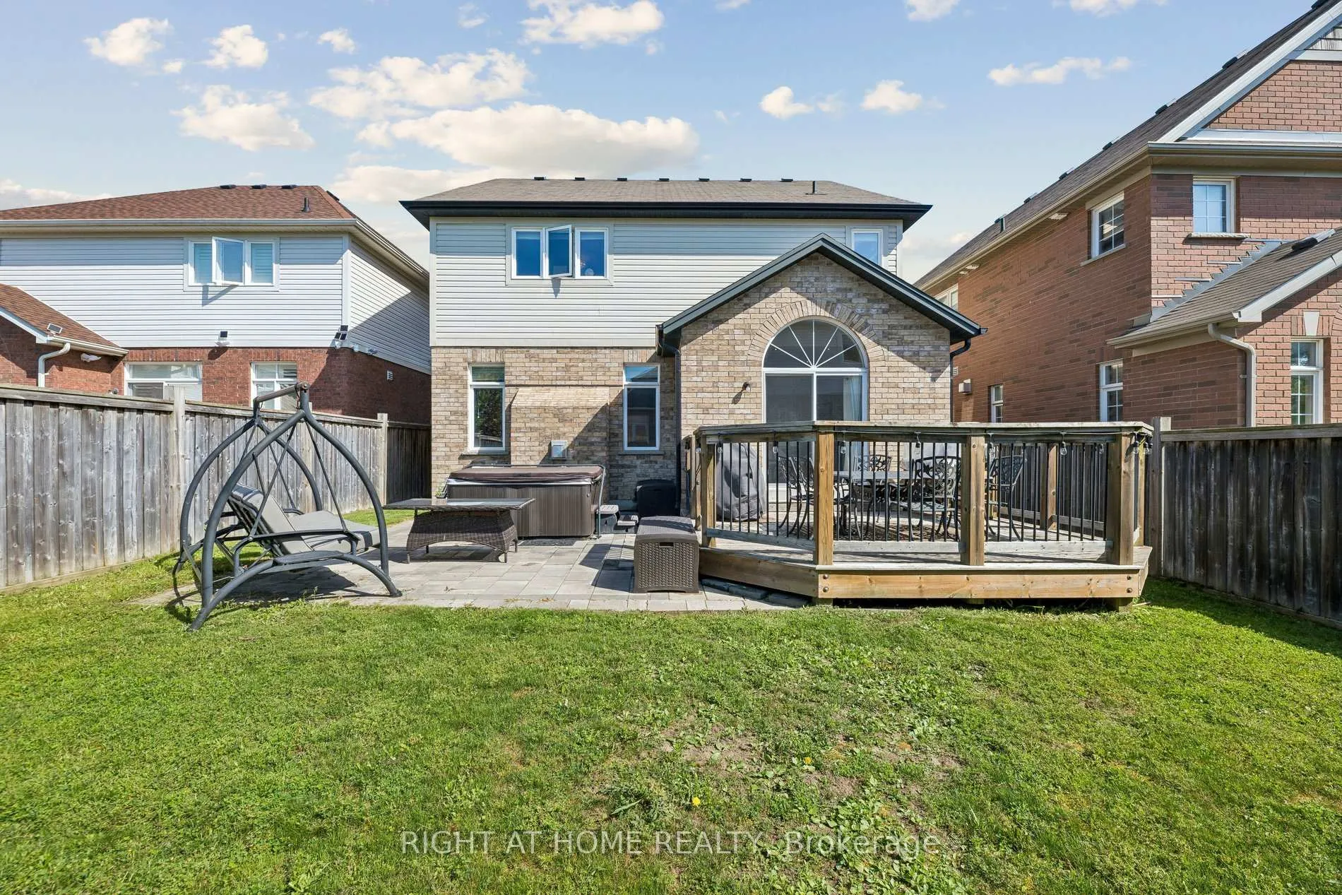 Photo 44 of 99 Hockley Avenue, Clarington, Bowmanville — HOMEH