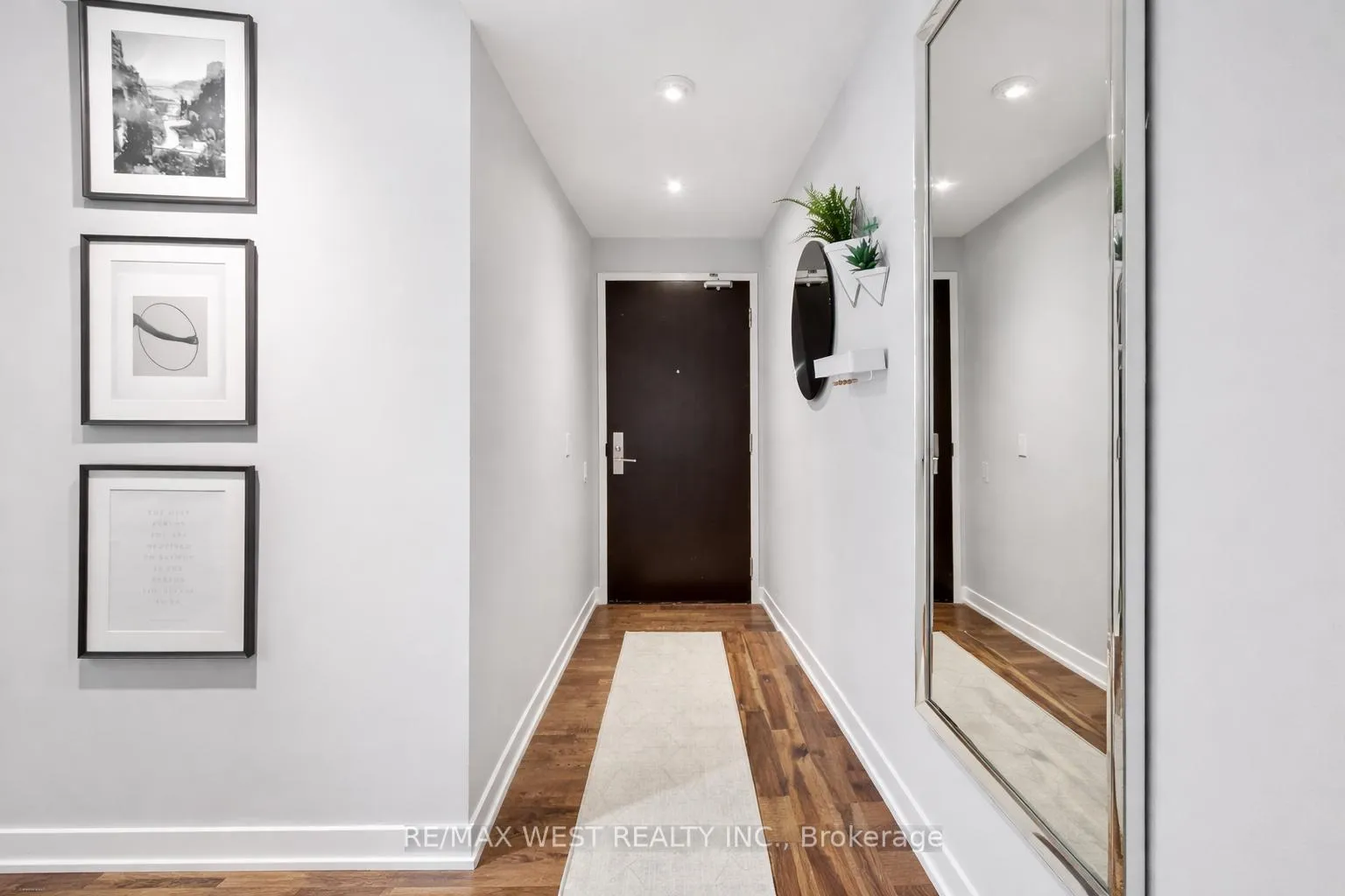 Photo 2 of Unit 310, 650 King Street W, Toronto, Waterfront Communities — HOMEH