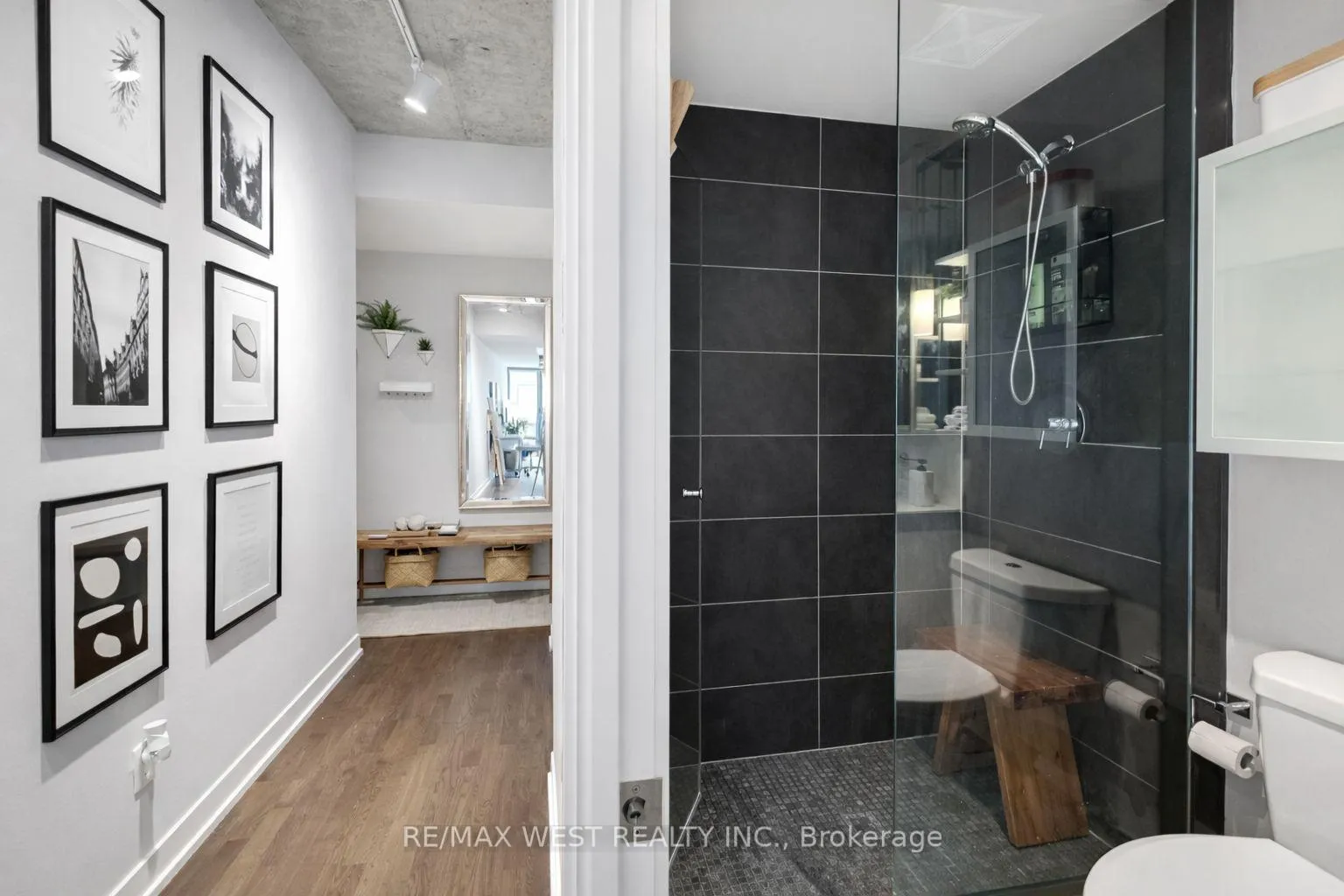Photo 3 of Unit 310, 650 King Street W, Toronto, Waterfront Communities — HOMEH
