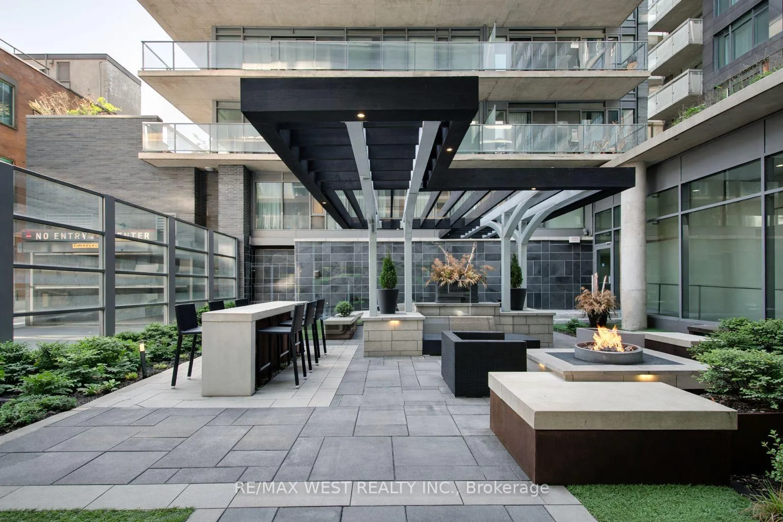 Photo 14 of Unit 310, 650 King Street W, Toronto, Waterfront Communities — HOMEH