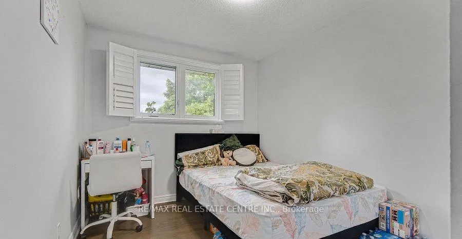 Photo 22 of 1011 Pearson Drive, Oakville, College Park — HOMEH