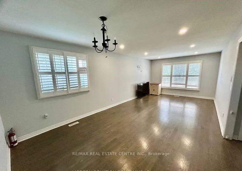 Photo 24 of 1011 Pearson Drive, Oakville, College Park — HOMEH