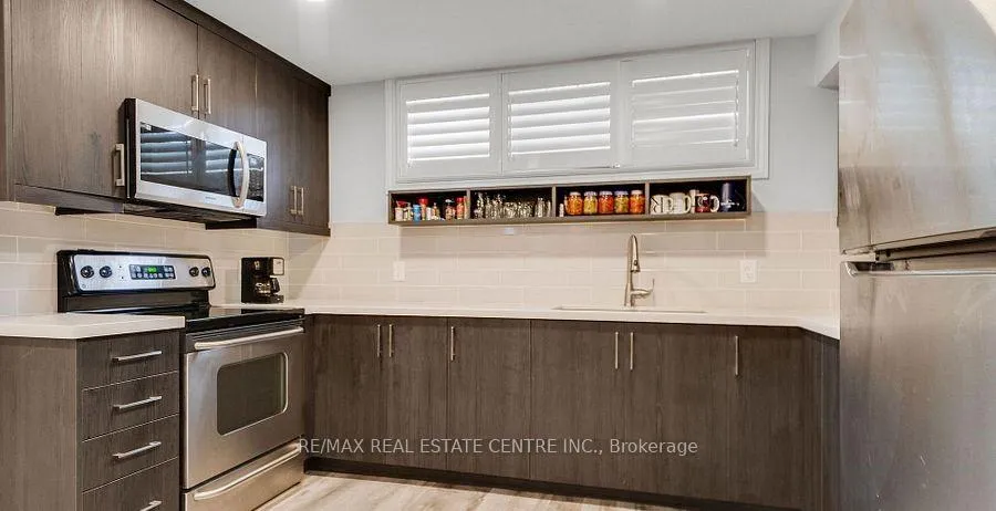 Photo 27 of 1011 Pearson Drive, Oakville, College Park — HOMEH