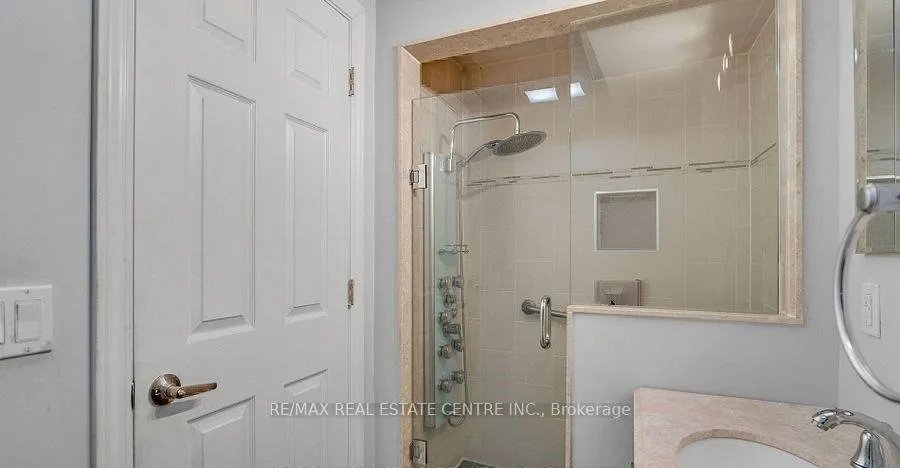 Photo 28 of 1011 Pearson Drive, Oakville, College Park — HOMEH