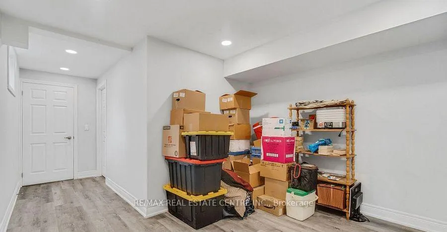 Photo 30 of 1011 Pearson Drive, Oakville, College Park — HOMEH