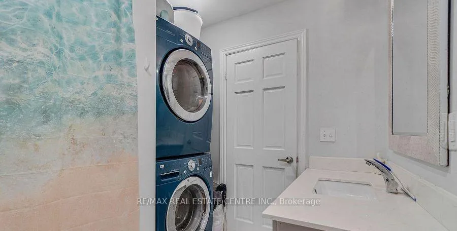 Photo 31 of 1011 Pearson Drive, Oakville, College Park — HOMEH