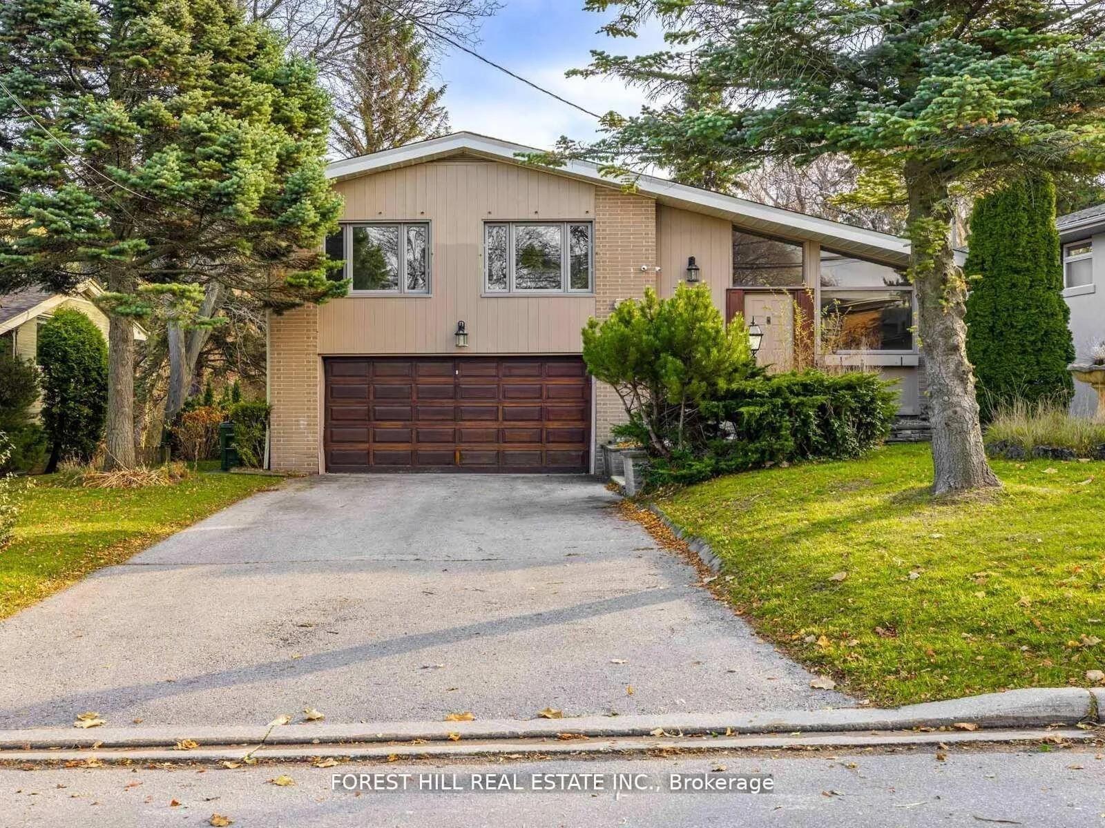 Photo 2 of 91 Citation Drive, North York, Bayview Village — HOMEH