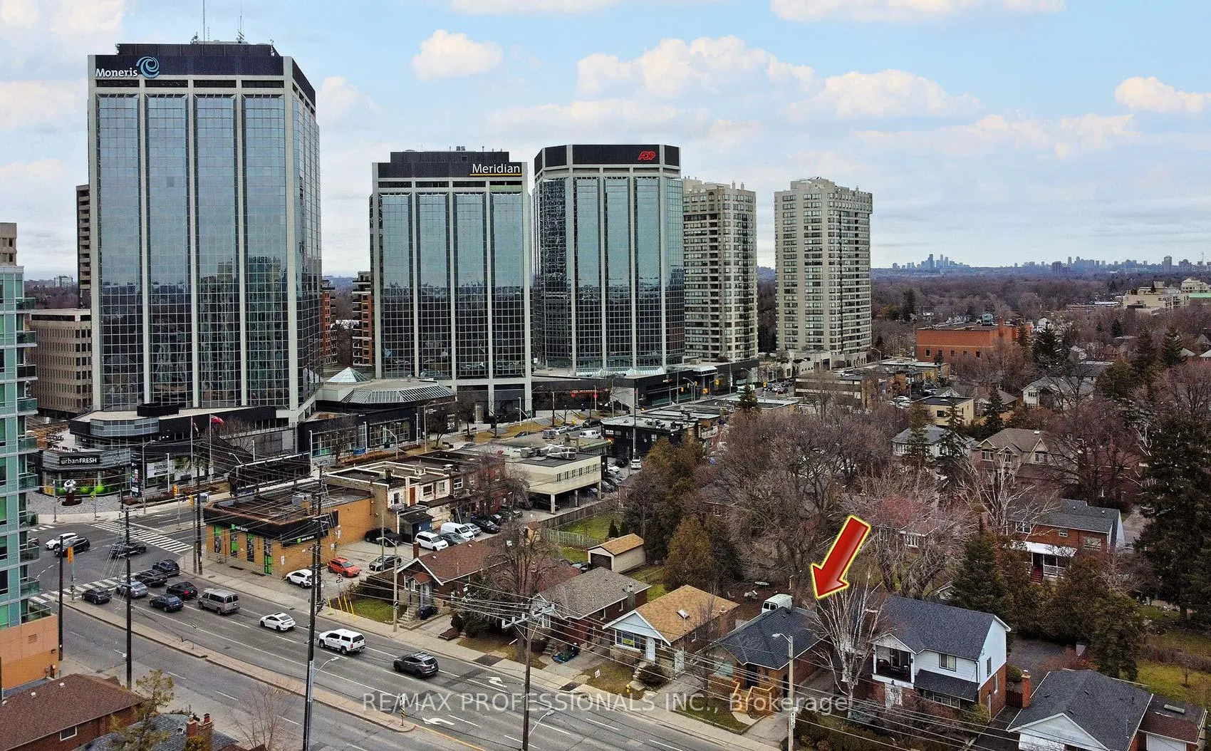 Photo 3 of 1213 Islington Avenue, Etobicoke, Stonegate-Queensway — HOMEH