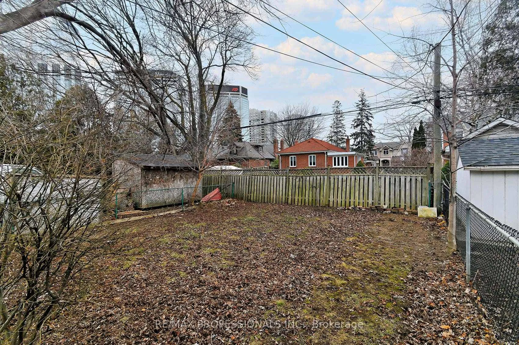 Photo 23 of 1213 Islington Avenue, Etobicoke, Stonegate-Queensway — HOMEH