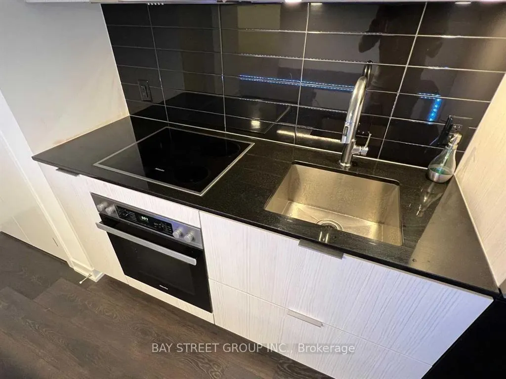 Photo 8 of Unit 1302, 20 richardson Street E, Toronto, Waterfront Communities — HOMEH