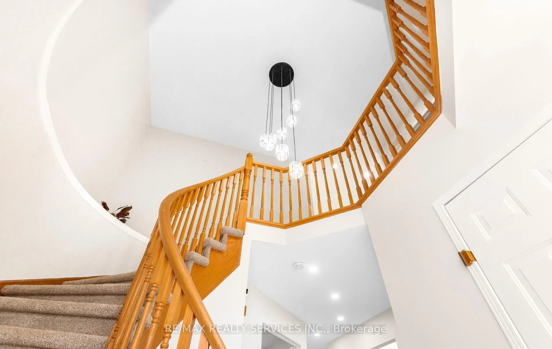 Photo 4 of 4110 Forest Run Avenue, Burlington, Tansley — HOMEH