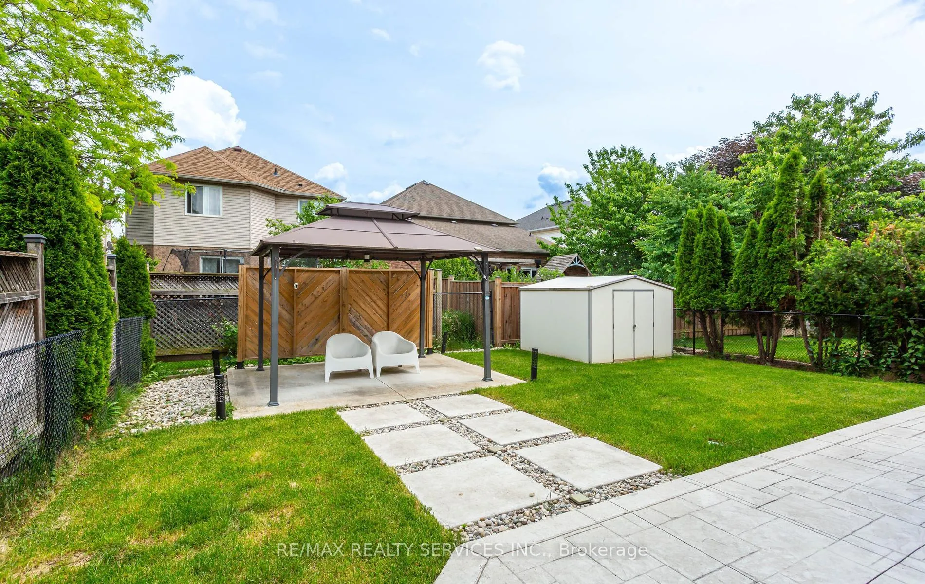 Photo 32 of 4110 Forest Run Avenue, Burlington, Tansley — HOMEH