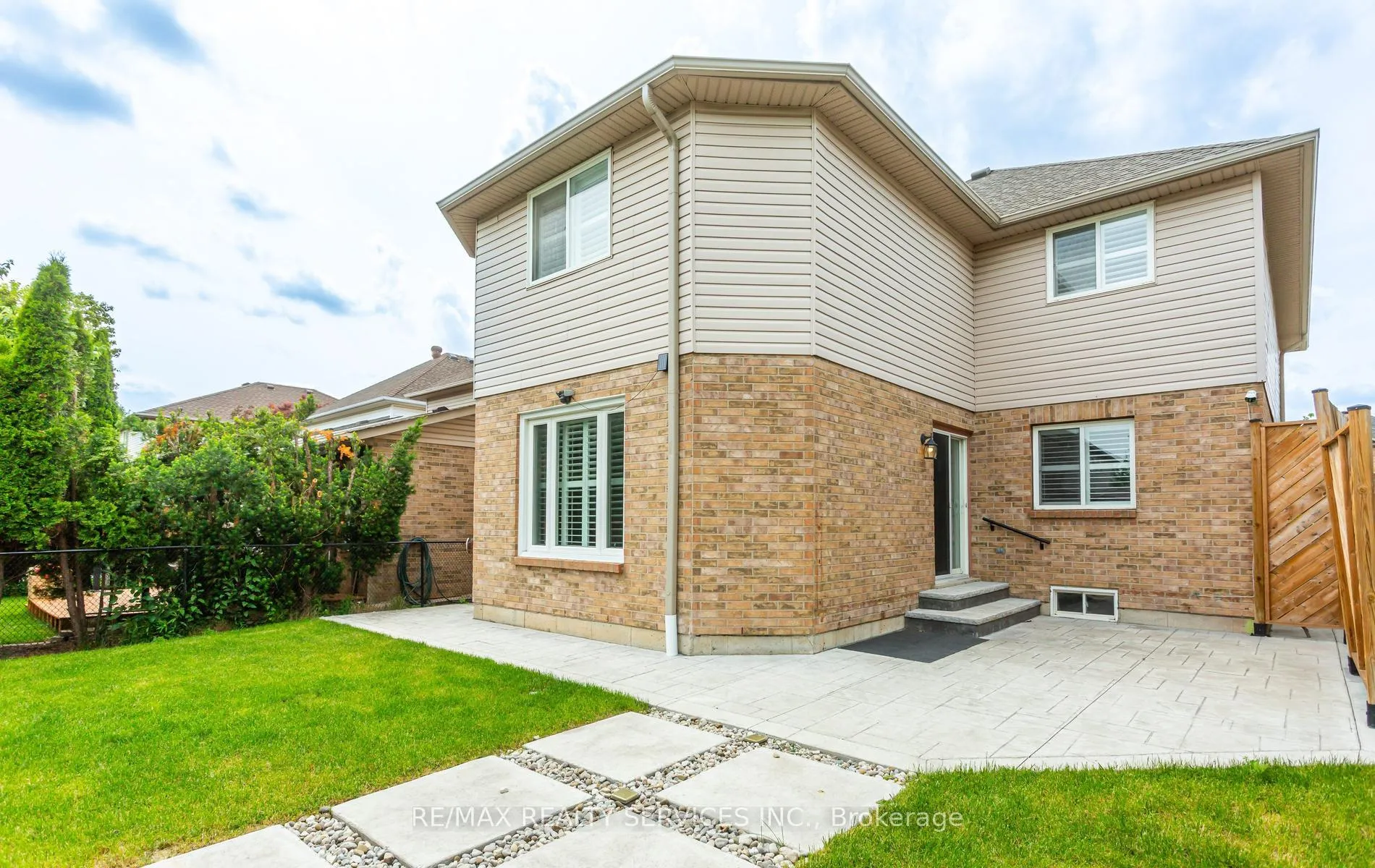 Photo 33 of 4110 Forest Run Avenue, Burlington, Tansley — HOMEH