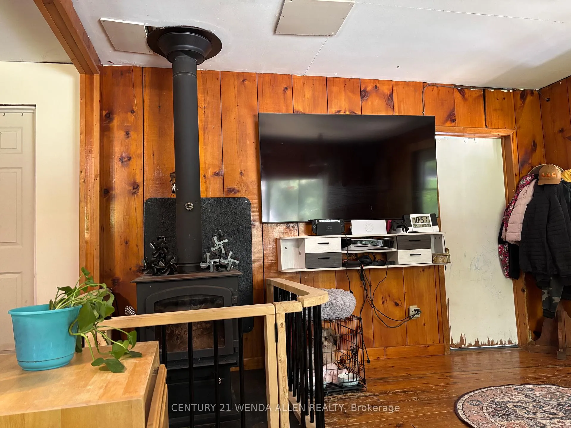 Photo 9 of 2913 Highway 11 N, Temagami — HOMEH