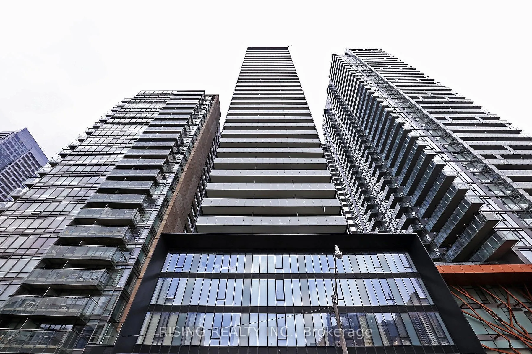 Front of Unit 2904, 28 Wellesley Street E