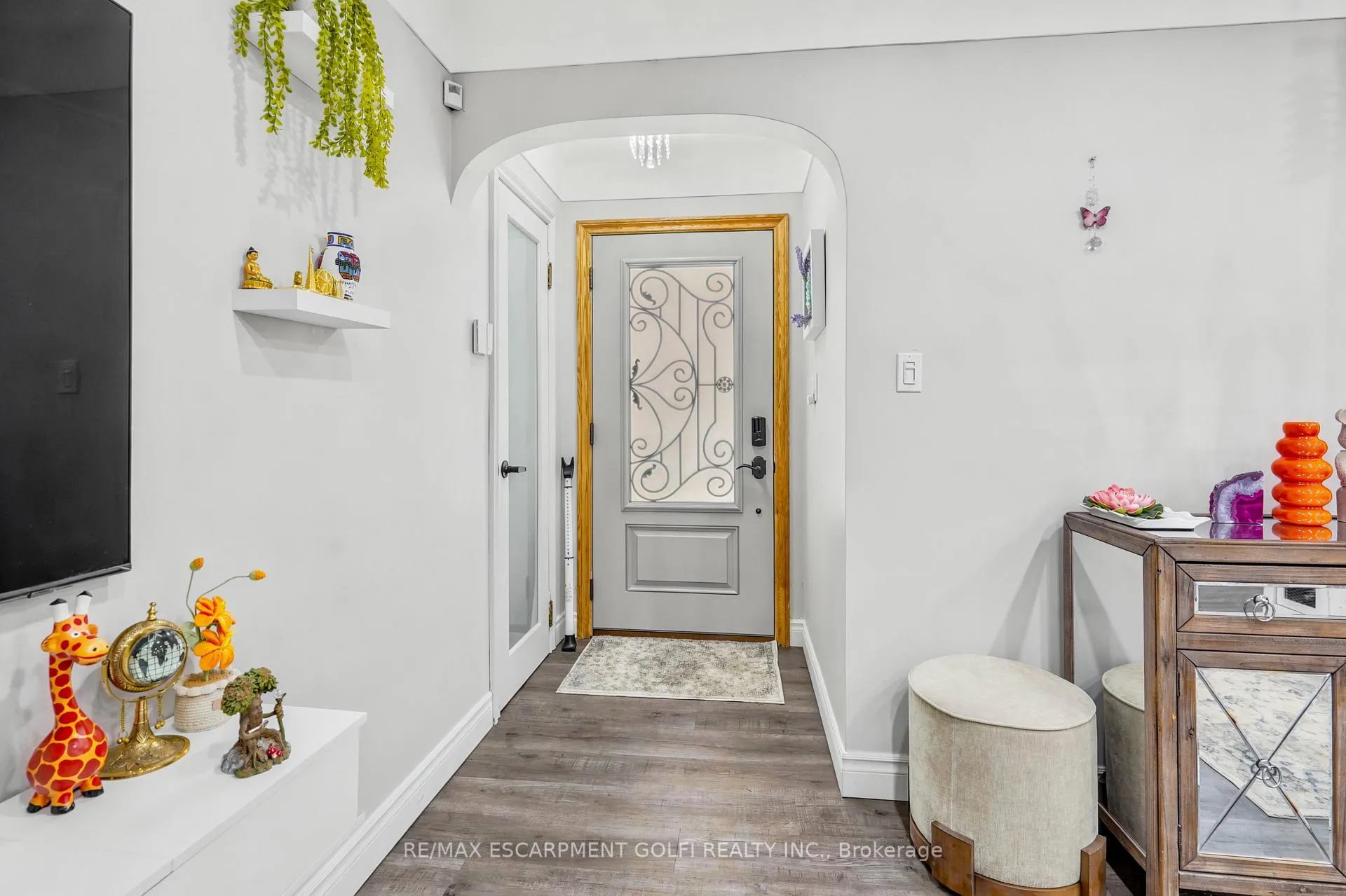 Photo 5 of 6902 Dell Avenue, Niagara Falls, Arad/Fallsview — HOMEH