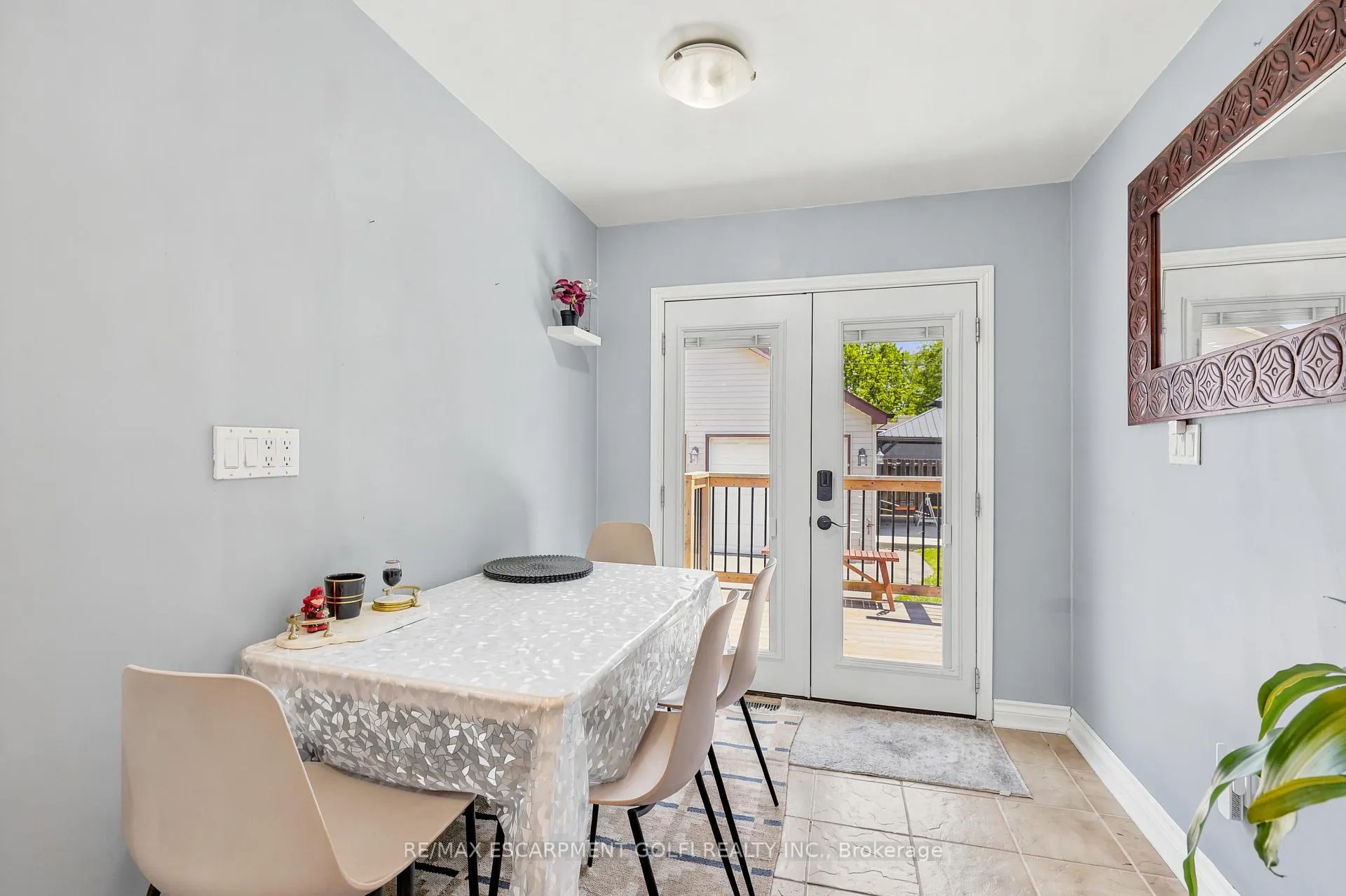 Photo 12 of 6902 Dell Avenue, Niagara Falls, Arad/Fallsview — HOMEH