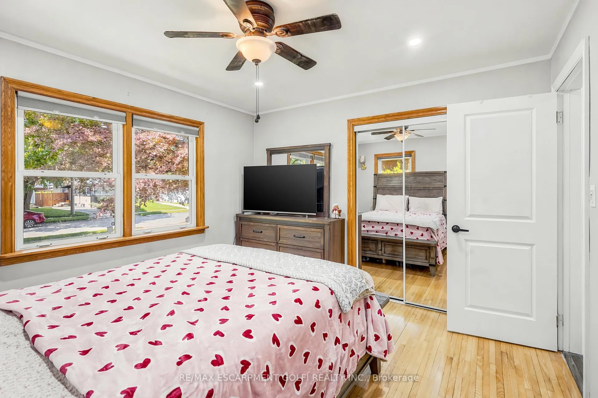 Photo 14 of 6902 Dell Avenue, Niagara Falls, Arad/Fallsview — HOMEH