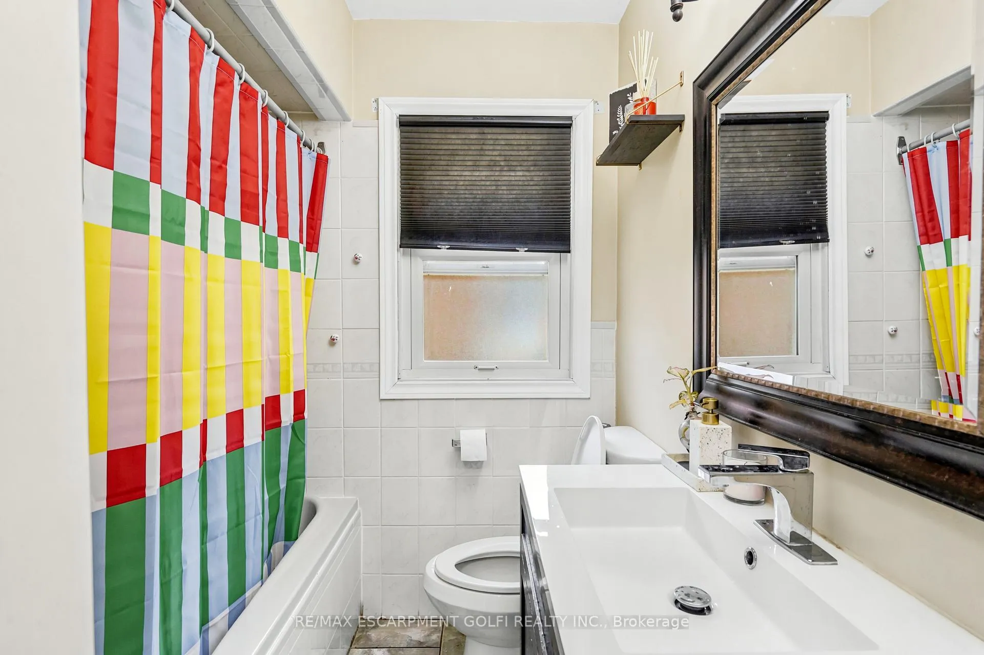 Photo 15 of 6902 Dell Avenue, Niagara Falls, Arad/Fallsview — HOMEH