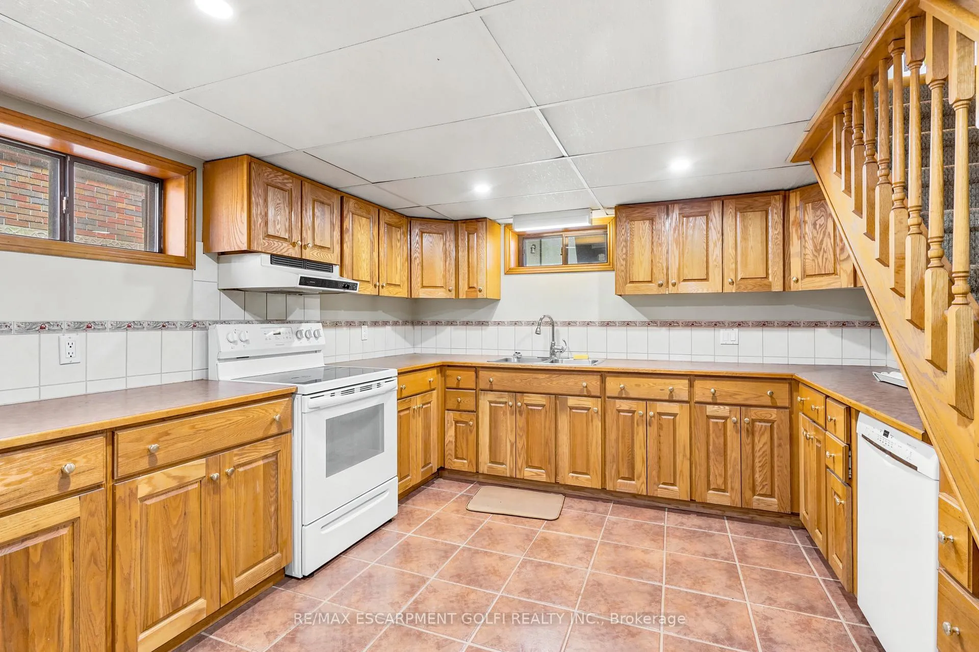 Photo 23 of 6902 Dell Avenue, Niagara Falls, Arad/Fallsview — HOMEH