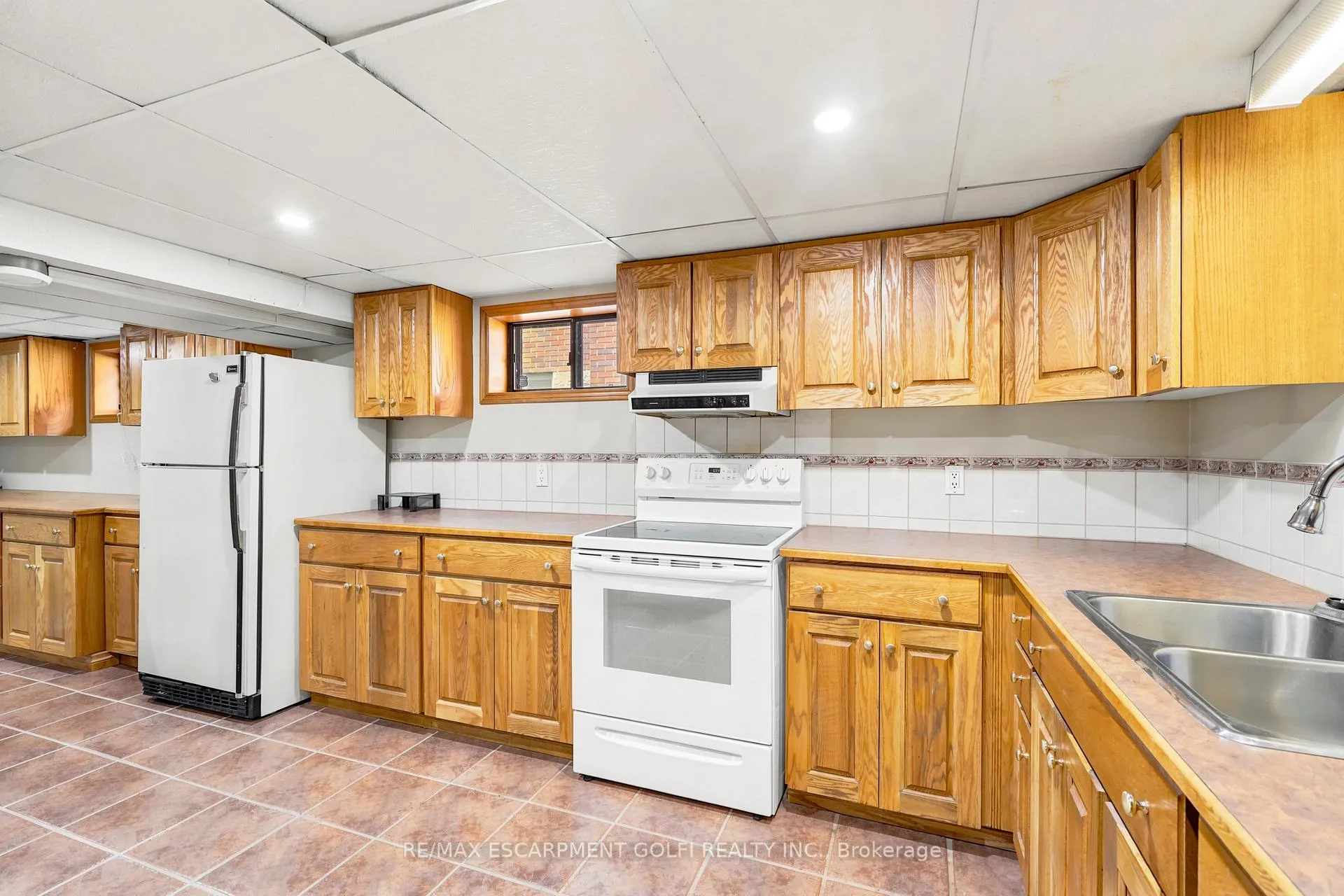 Photo 24 of 6902 Dell Avenue, Niagara Falls, Arad/Fallsview — HOMEH