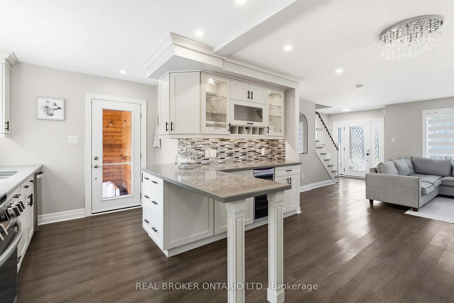 Photo 12 of 5048 Haswell Lane, Burlington, Orchard — HOMEH