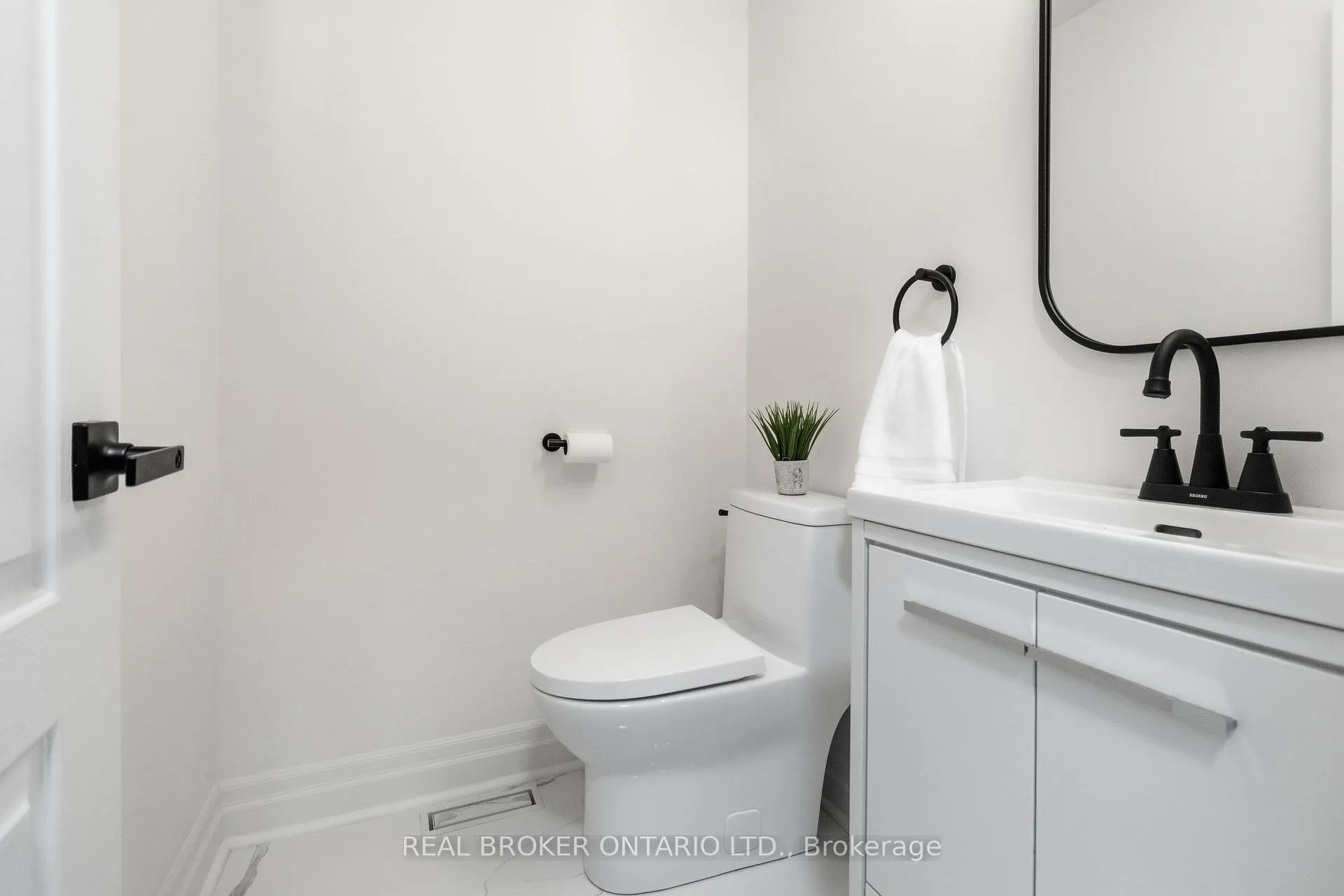 Photo 17 of 5048 Haswell Lane, Burlington, Orchard — HOMEH