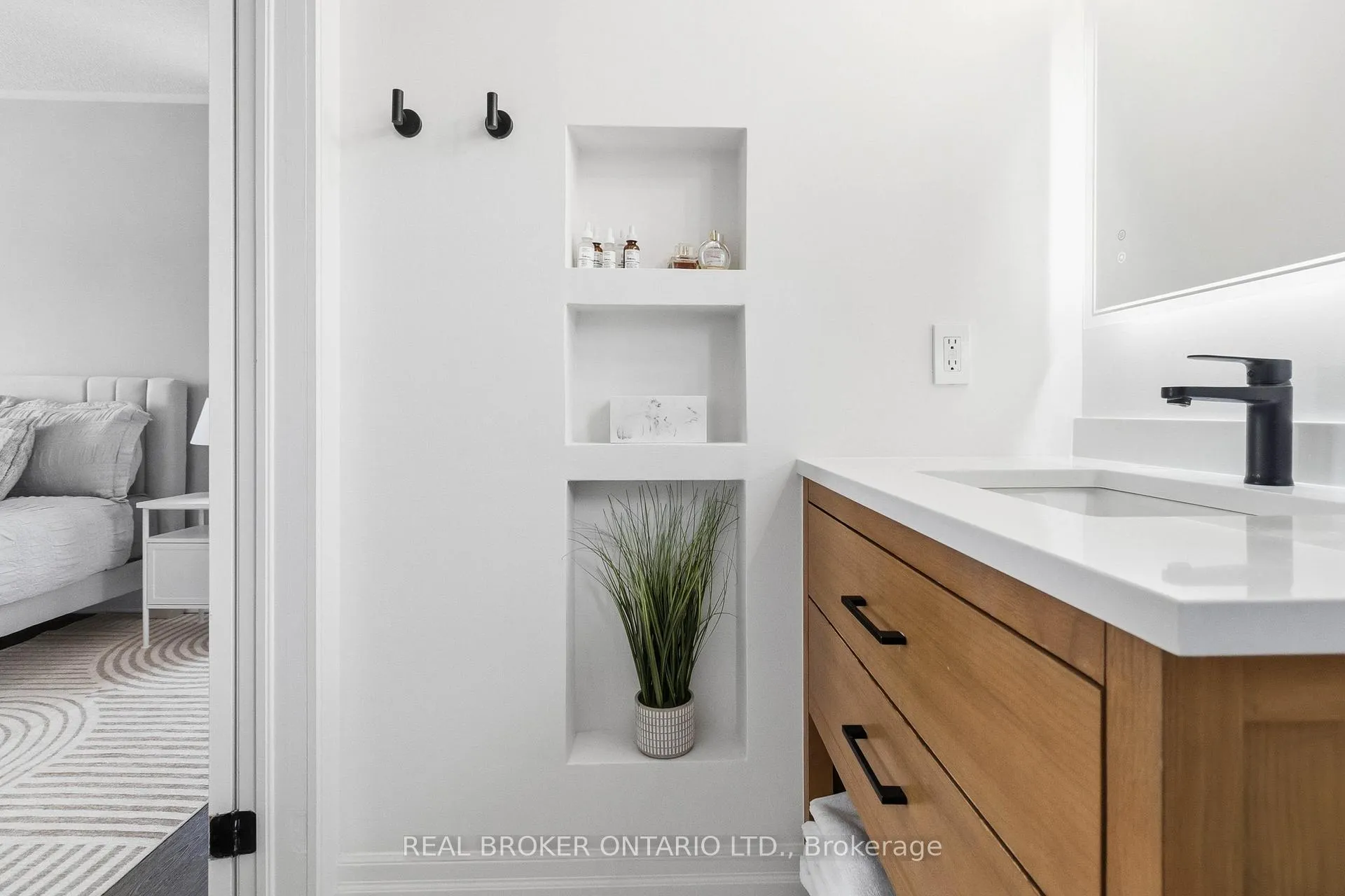 Photo 23 of 5048 Haswell Lane, Burlington, Orchard — HOMEH