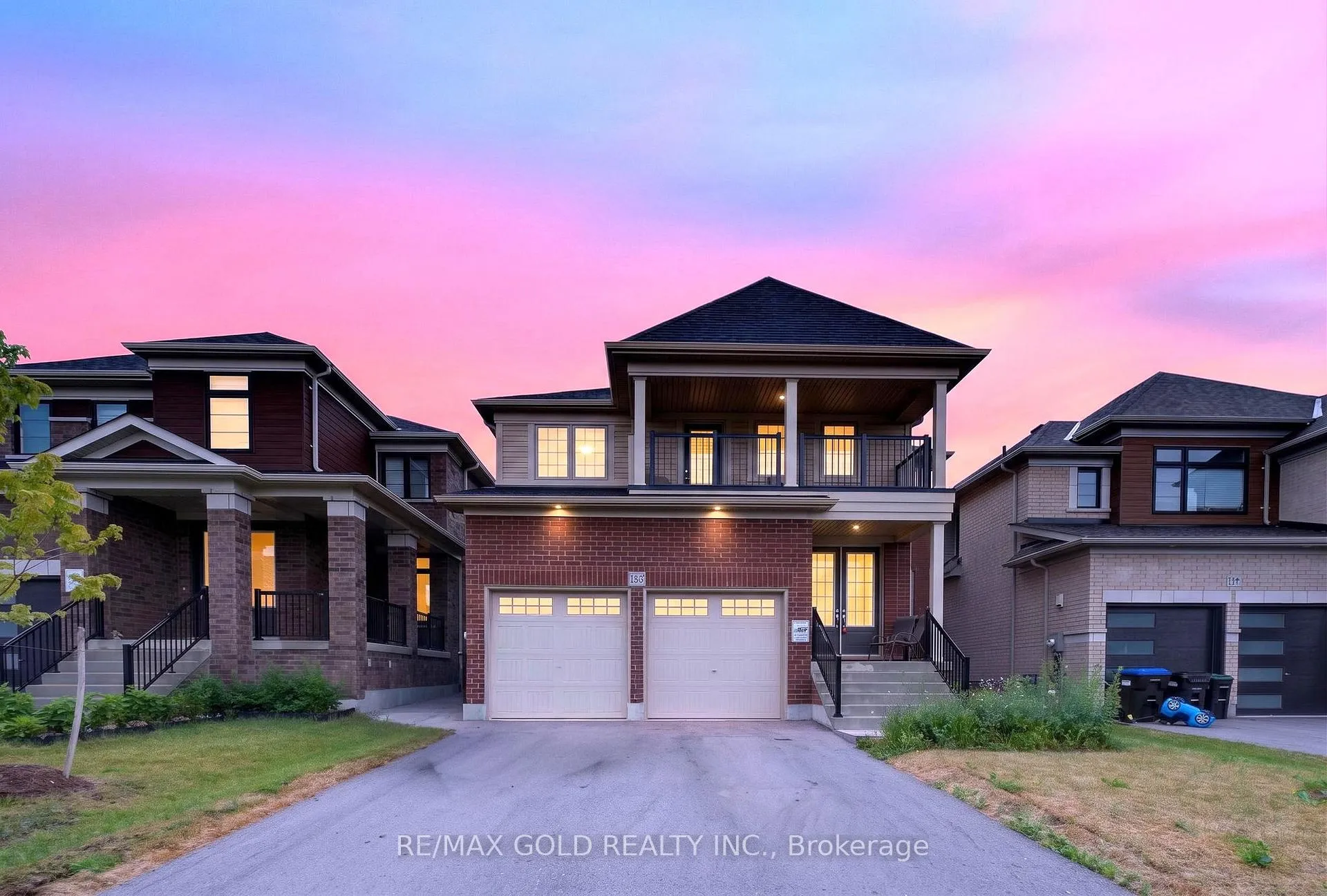 Front of 122 Bluebird Boulevard