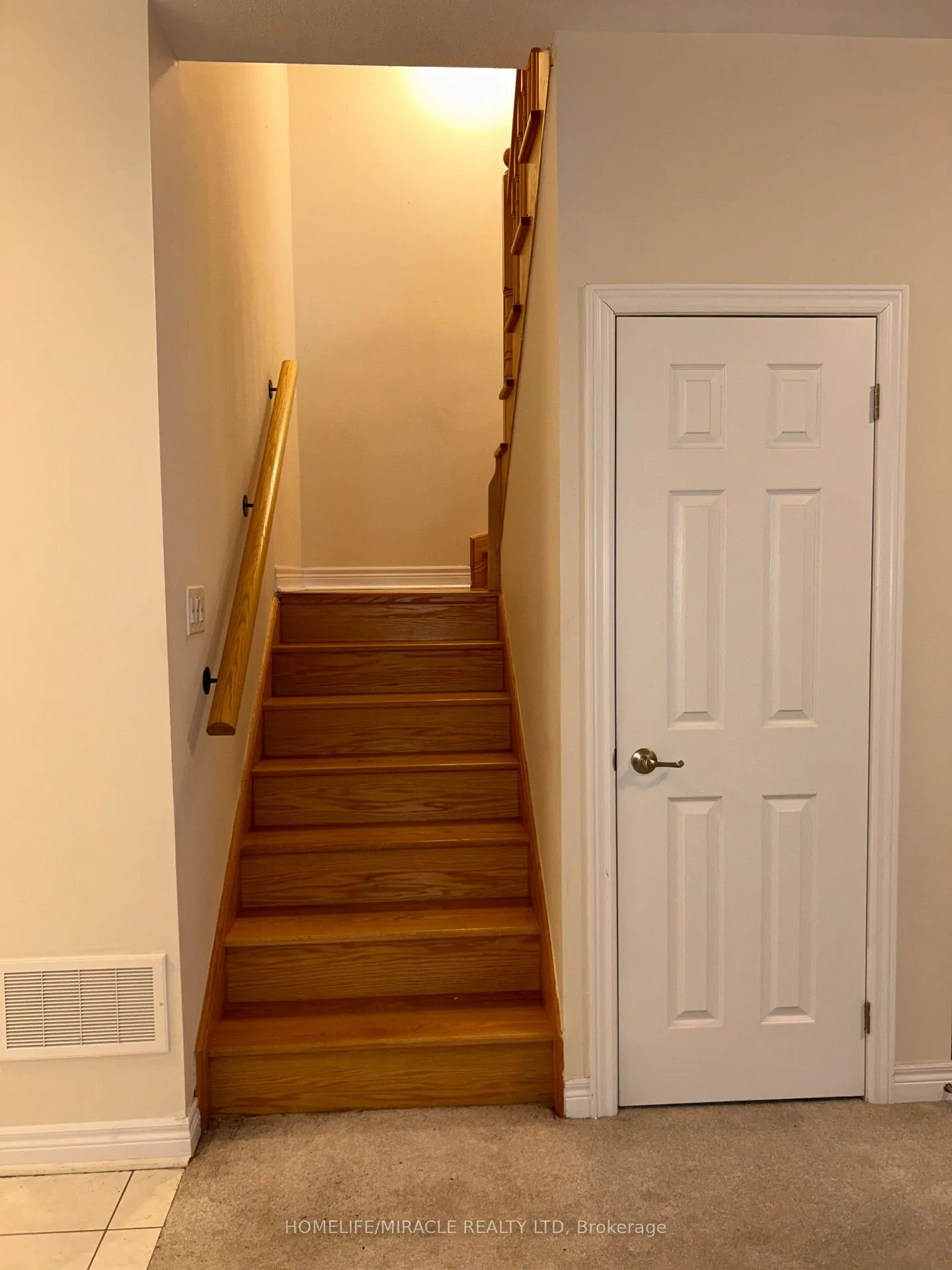 Photo 16 of 197 Mumbai Drive, Markham, Middlefield — HOMEH