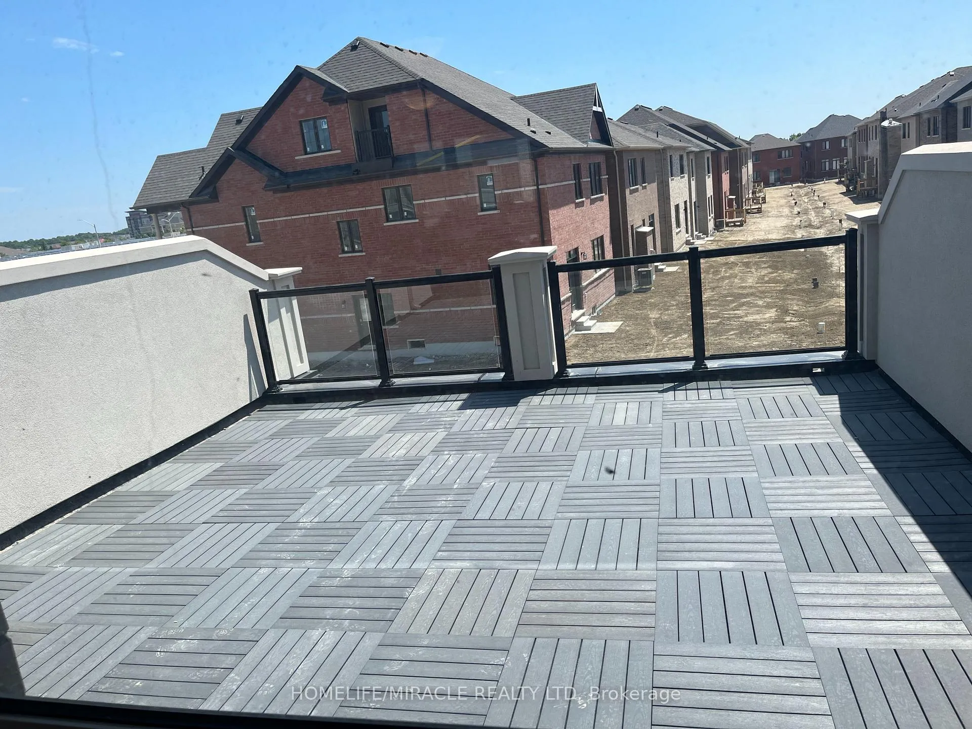 Photo 29 of 197 Mumbai Drive, Markham, Middlefield — HOMEH