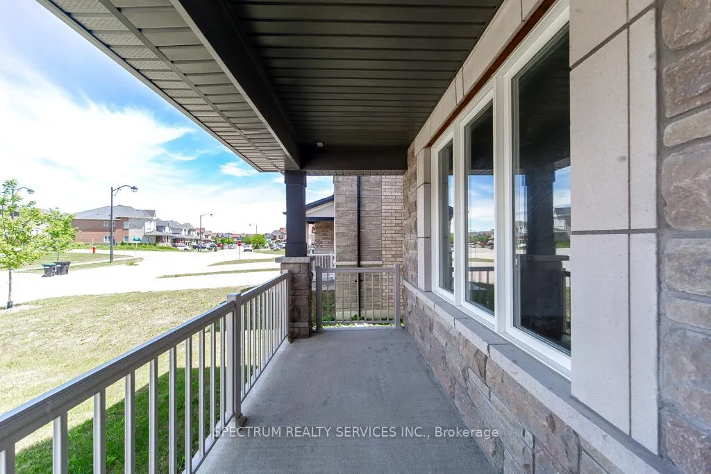 Photo 3 of 1389 Stovell Crescent, Innisfil, Lefroy — HOMEH
