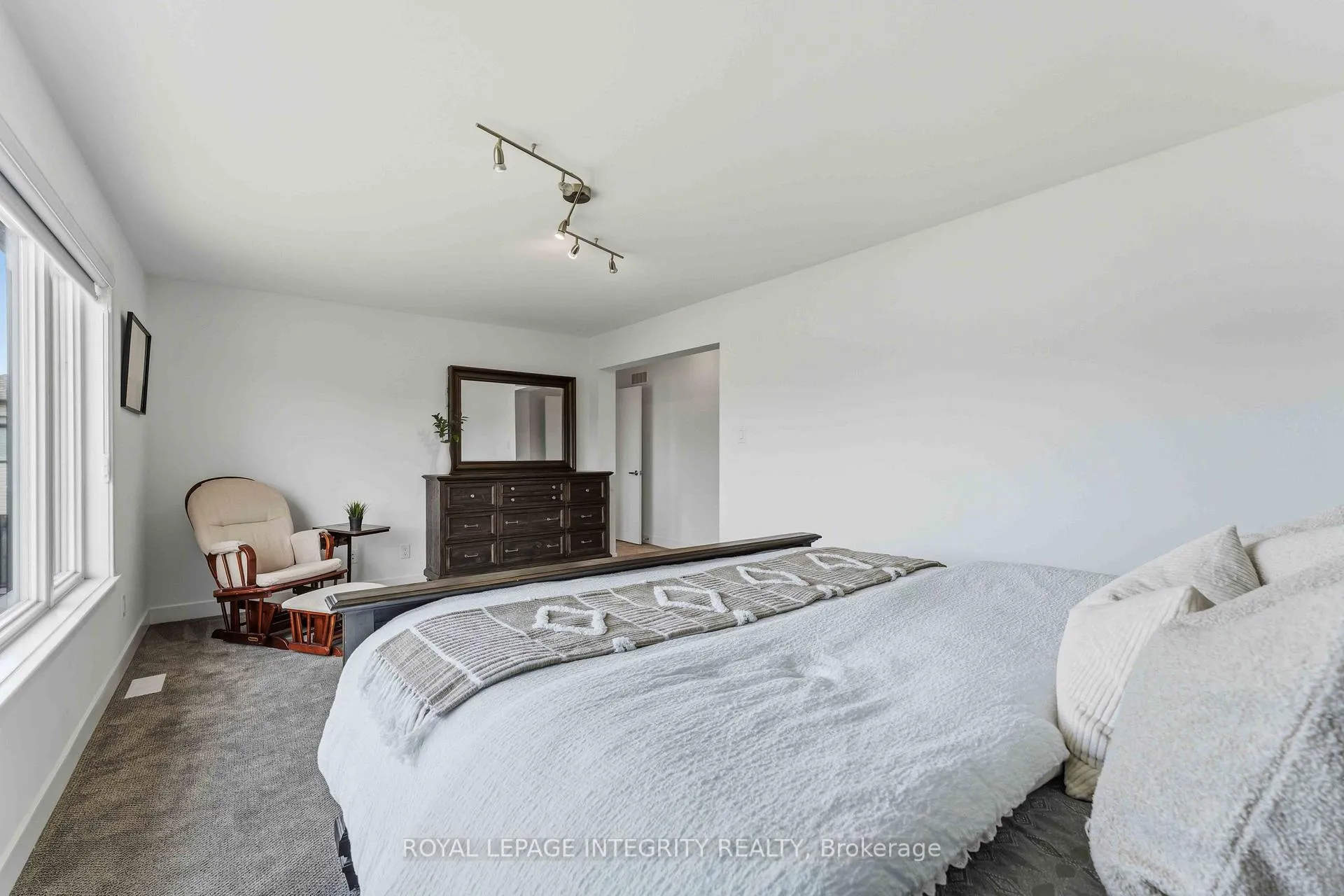 Photo 18 of 698 Odyssey Way, Ottawa, Leitrim — HOMEH