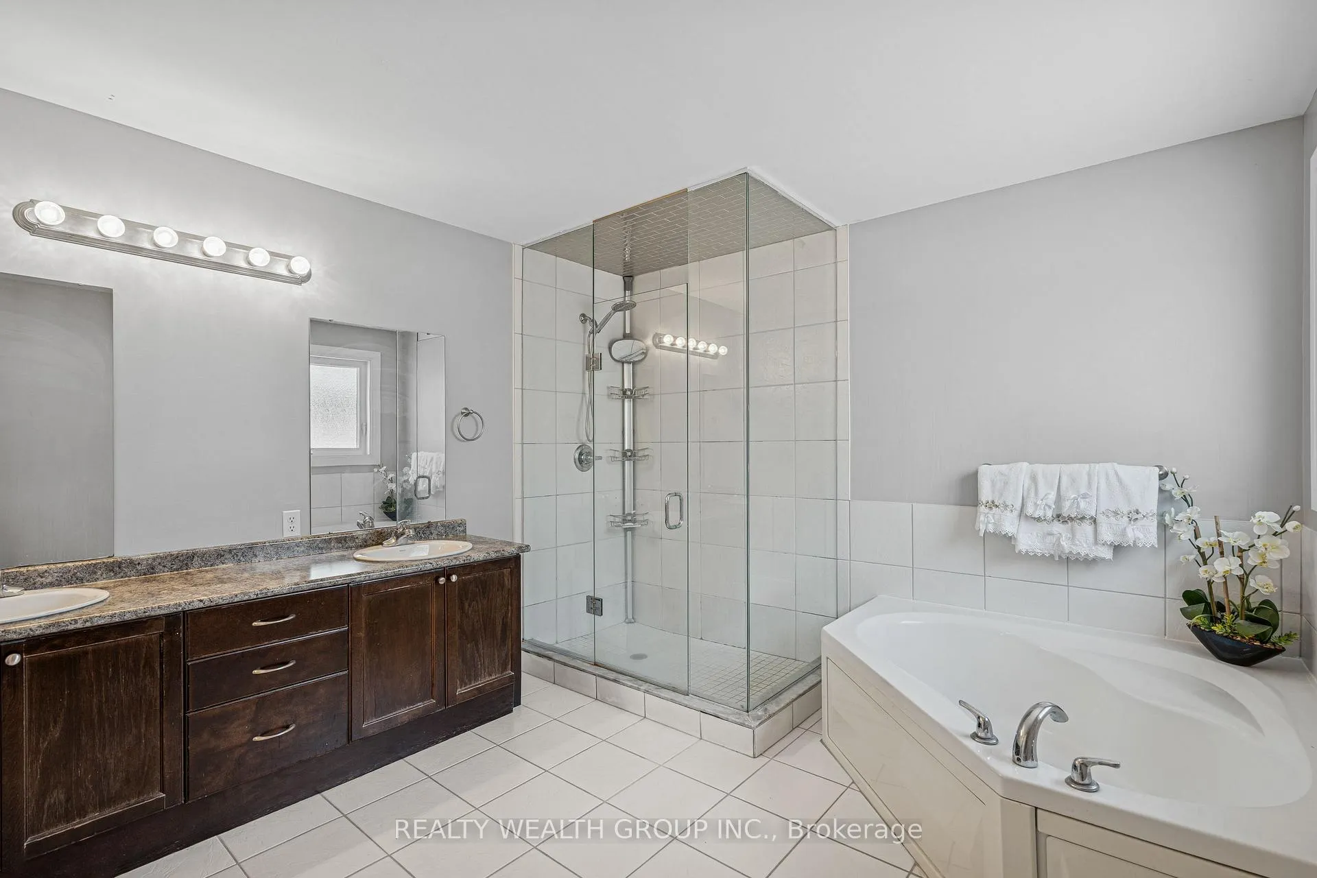 Photo 14 of 896 Booth Avenue, Innisfil, Alcona — HOMEH