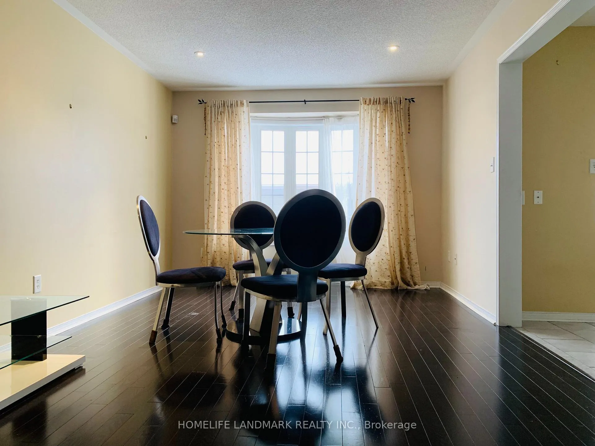 Photo 4 of 275 White's Hill Avenue, Markham, Cornell — HOMEH