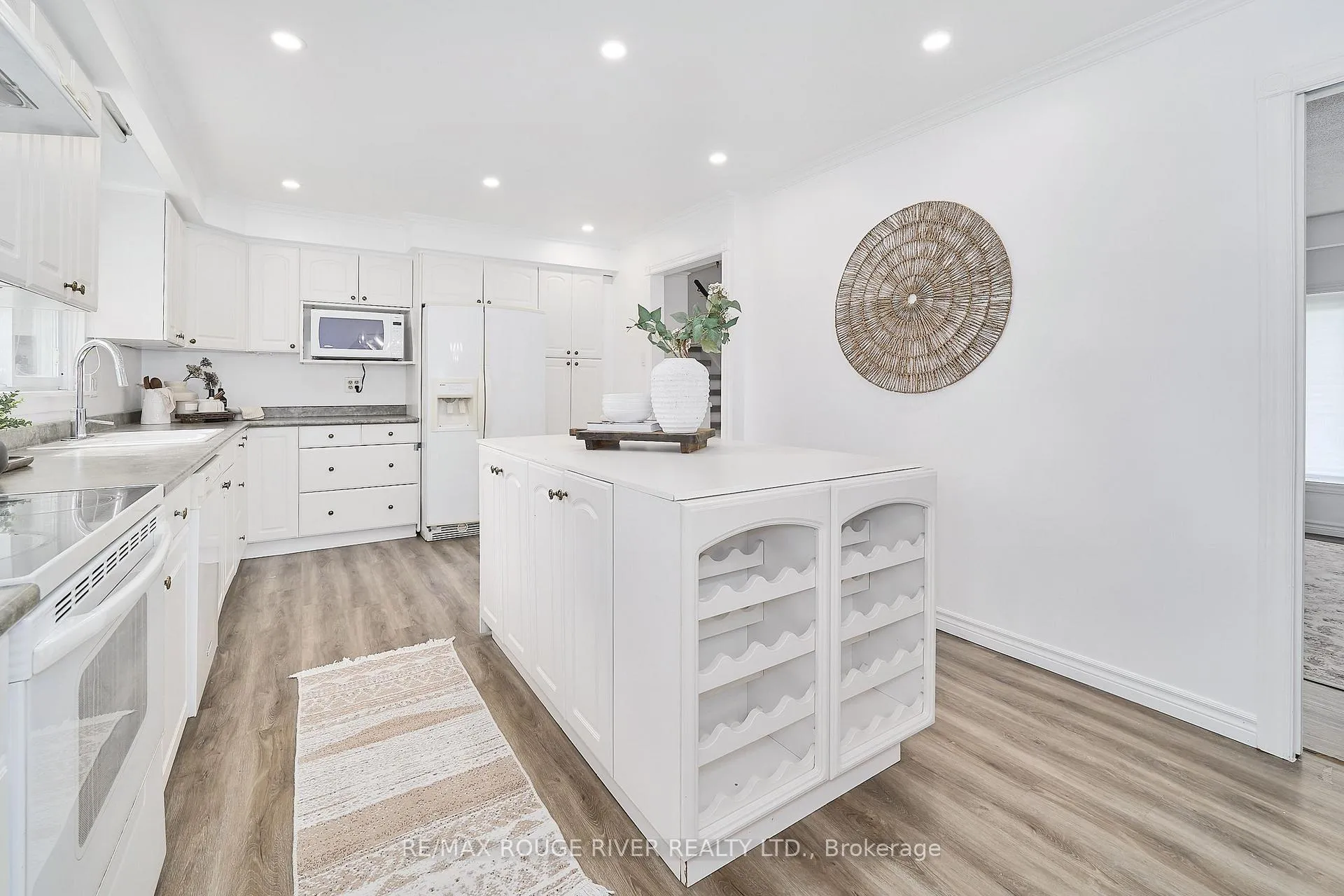 Photo 10 of 6 Ribblesdale Drive, Whitby, Pringle Creek — HOMEH