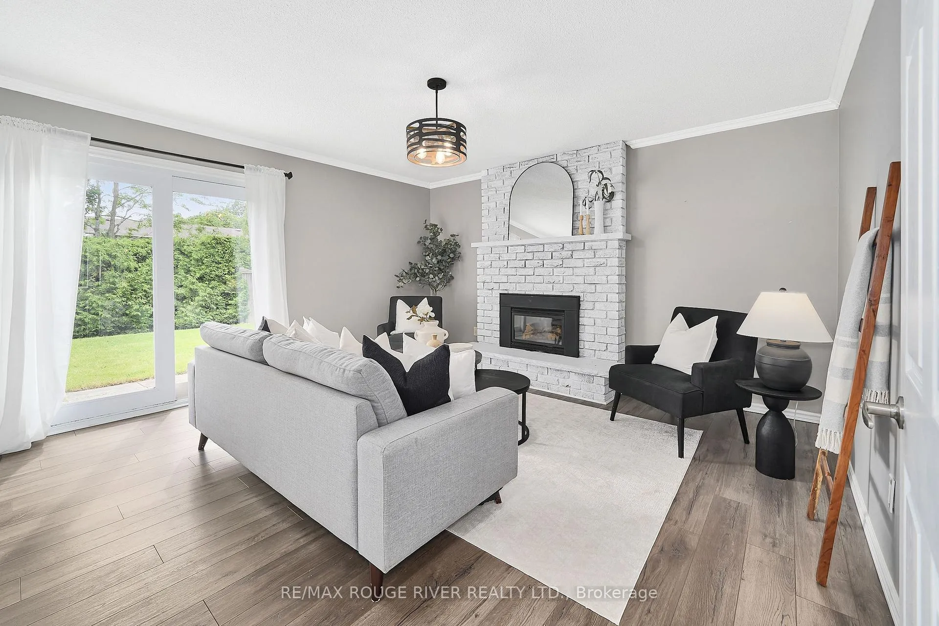 Photo 14 of 6 Ribblesdale Drive, Whitby, Pringle Creek — HOMEH